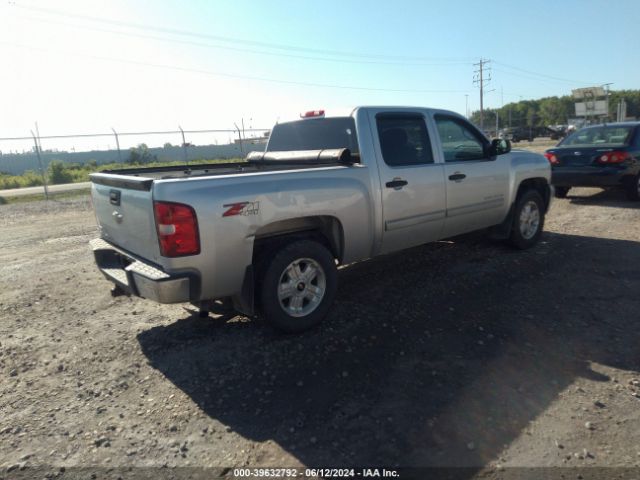 Photo 3 VIN: 3GCPKSE3XBG316592 - CHEVROLET SILVERADO 