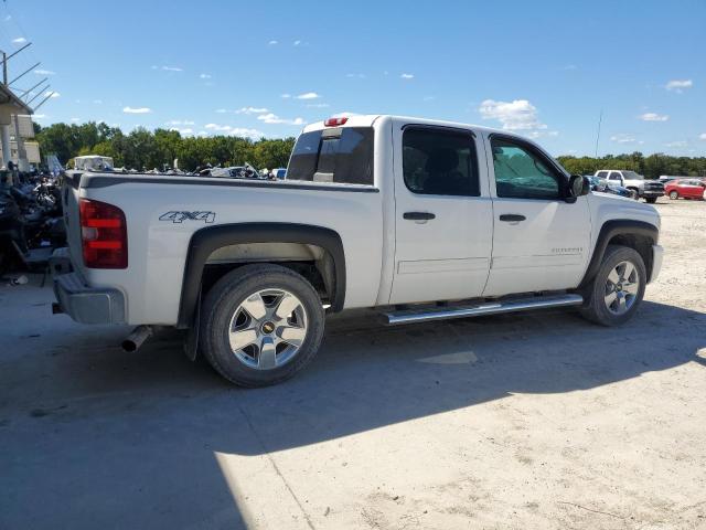 Photo 2 VIN: 3GCPKSE3XBG325504 - CHEVROLET SILVERADO 