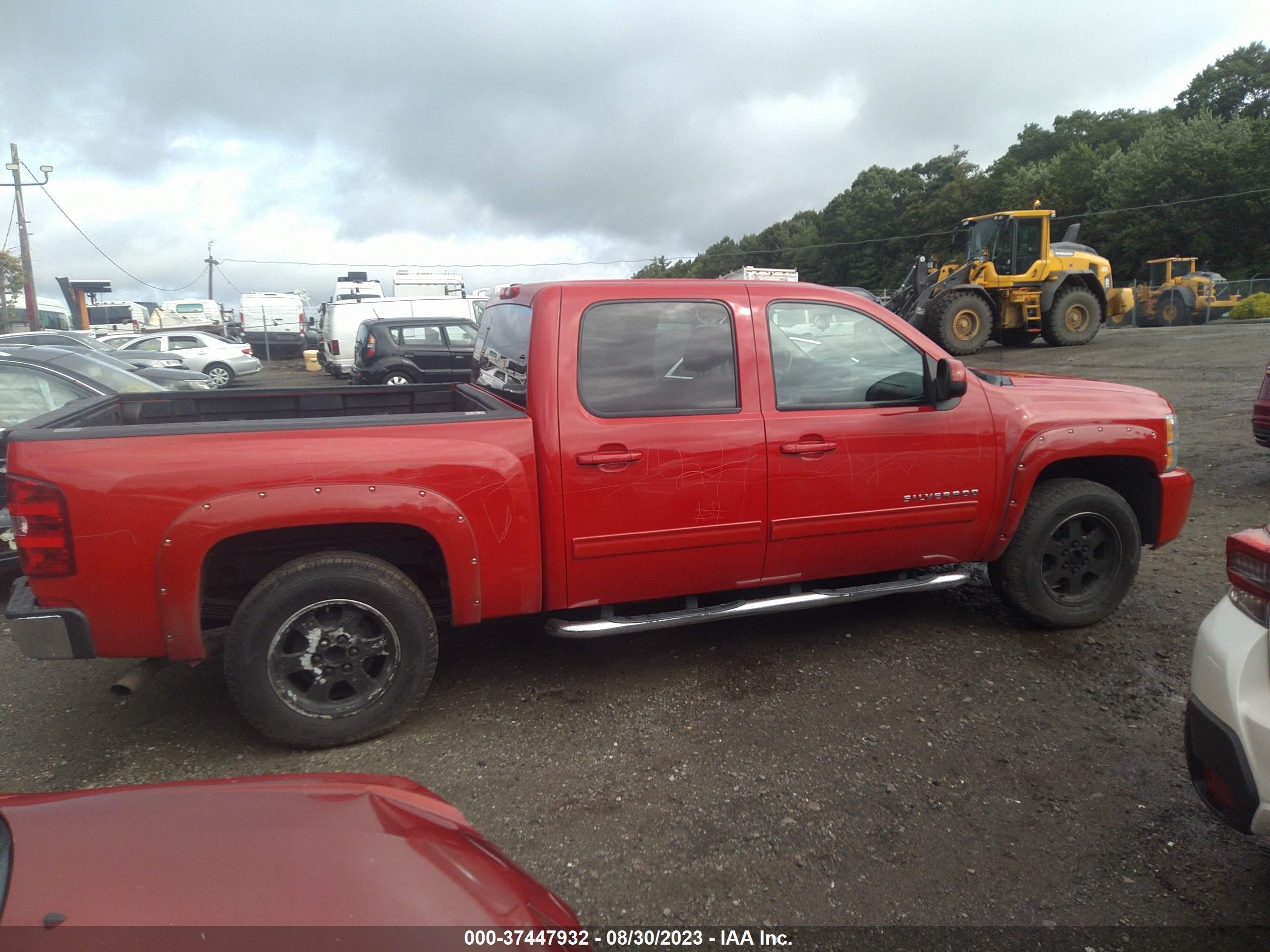 Photo 12 VIN: 3GCPKSE70DG241780 - CHEVROLET SILVERADO 