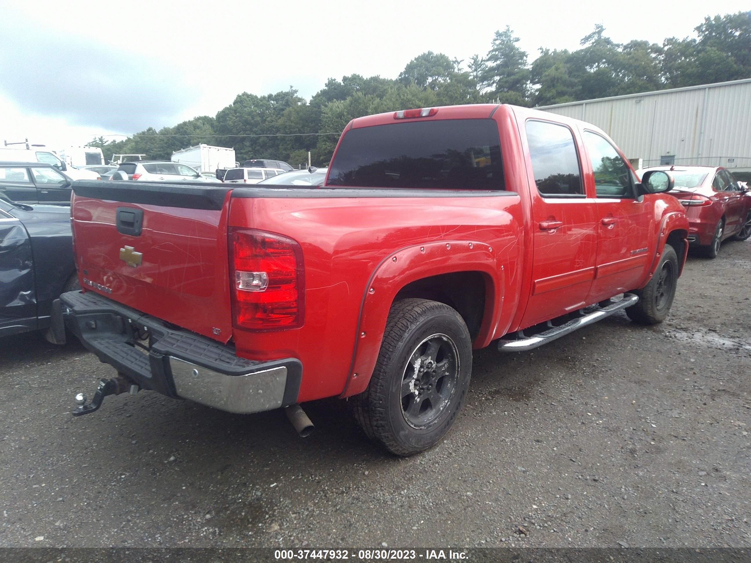 Photo 3 VIN: 3GCPKSE70DG241780 - CHEVROLET SILVERADO 