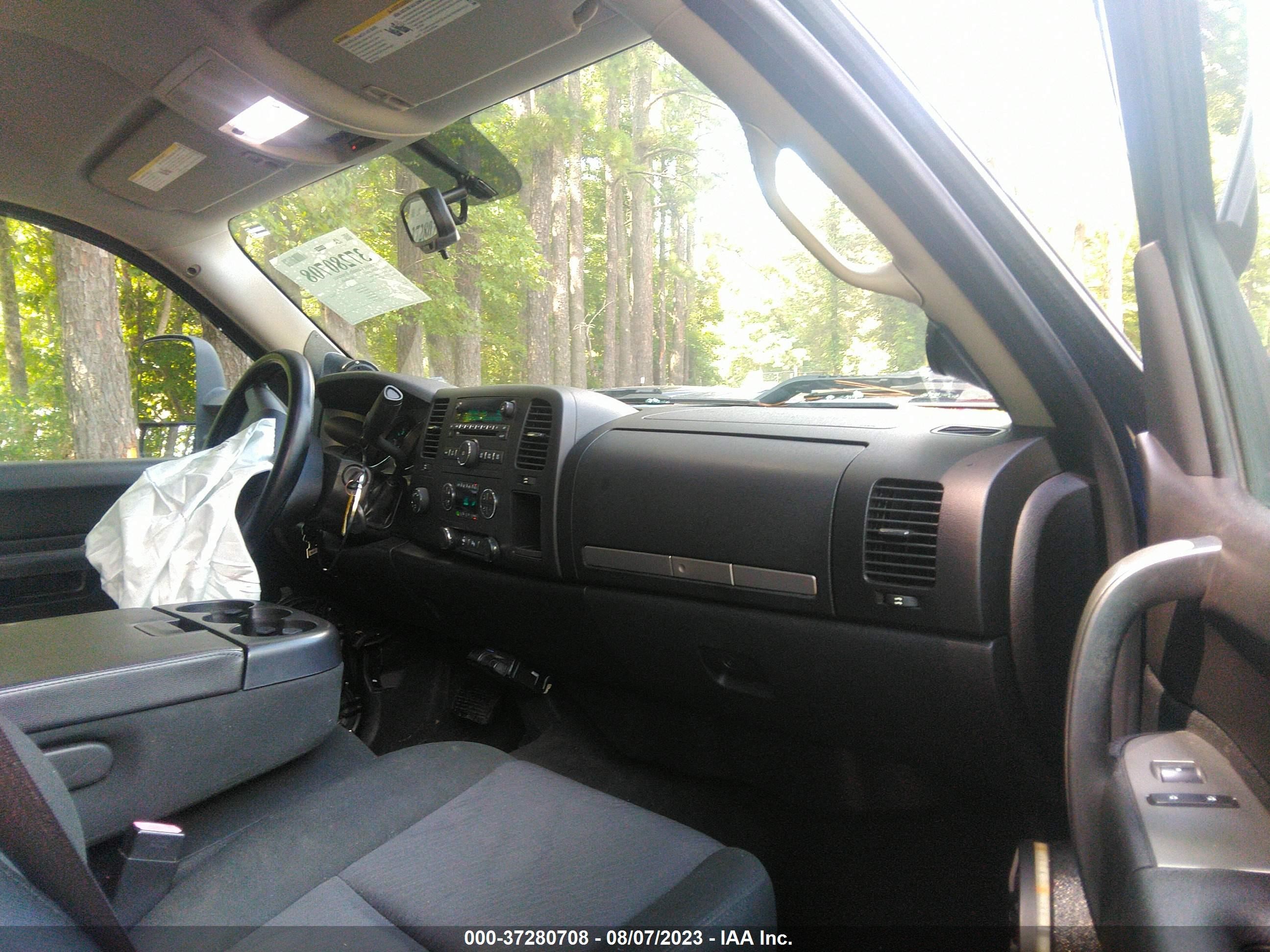 Photo 4 VIN: 3GCPKSE70DG250866 - CHEVROLET SILVERADO 