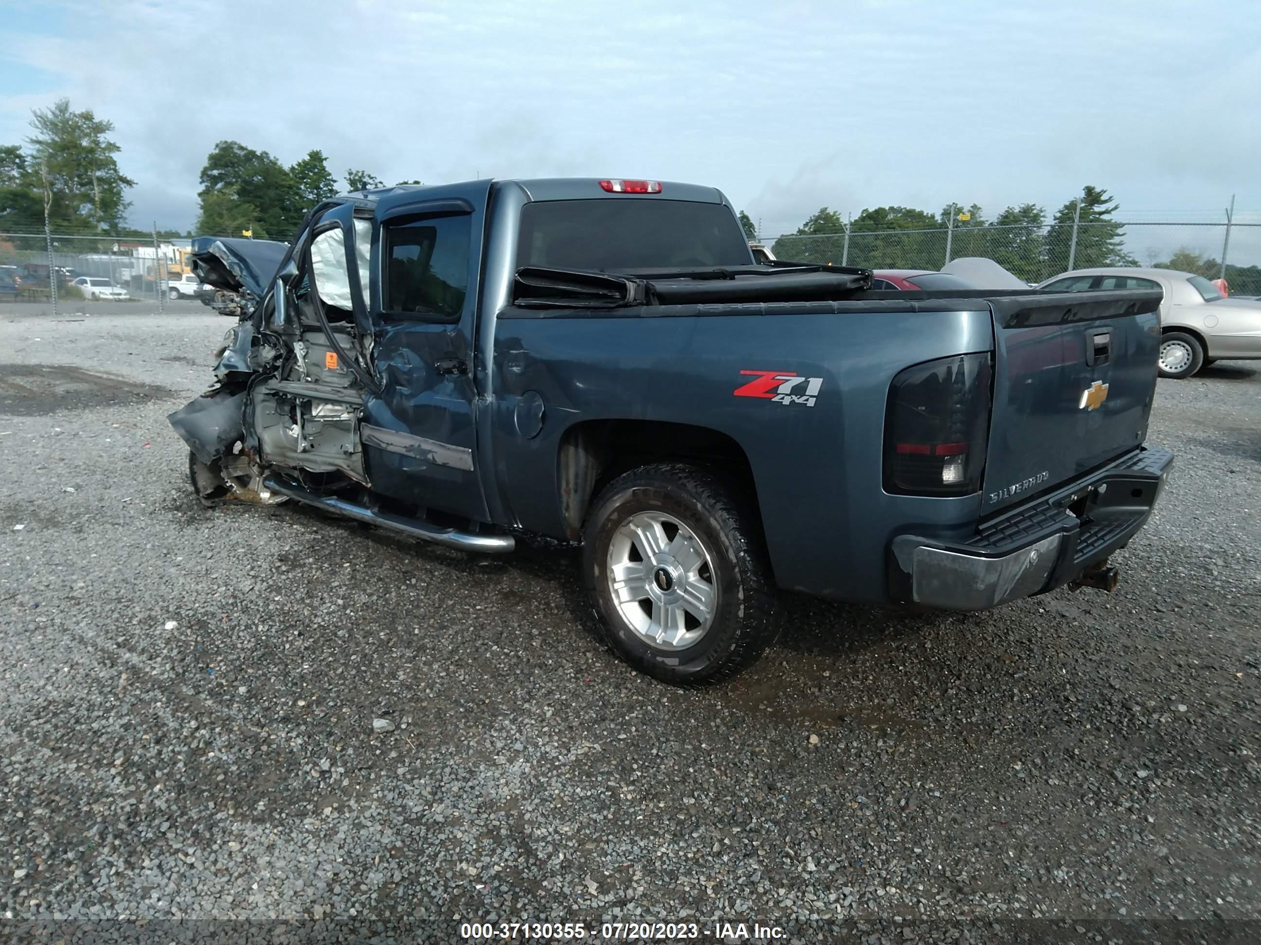 Photo 2 VIN: 3GCPKSE70DG278652 - CHEVROLET SILVERADO 