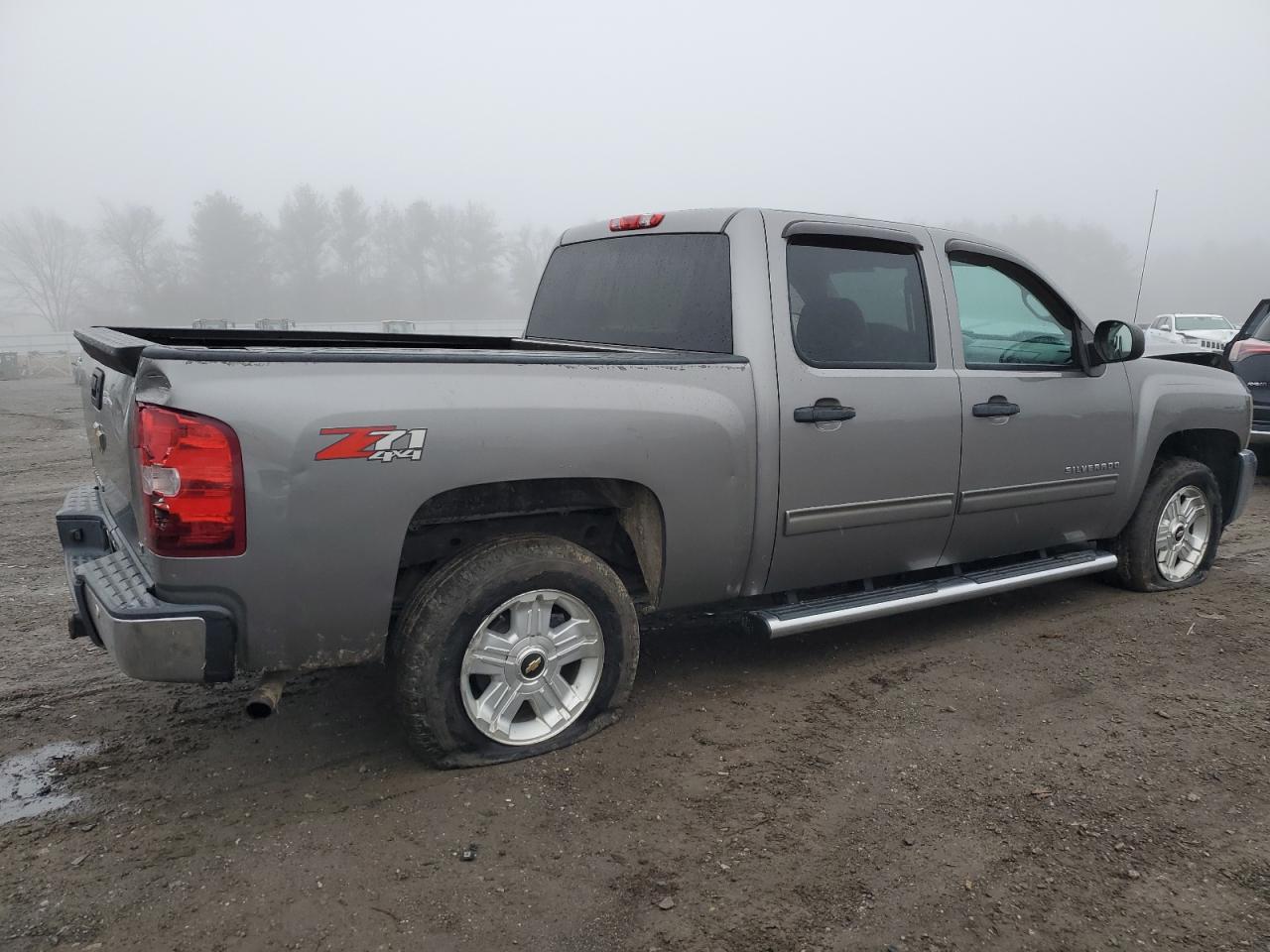 Photo 2 VIN: 3GCPKSE70DG348067 - CHEVROLET SILVERADO 