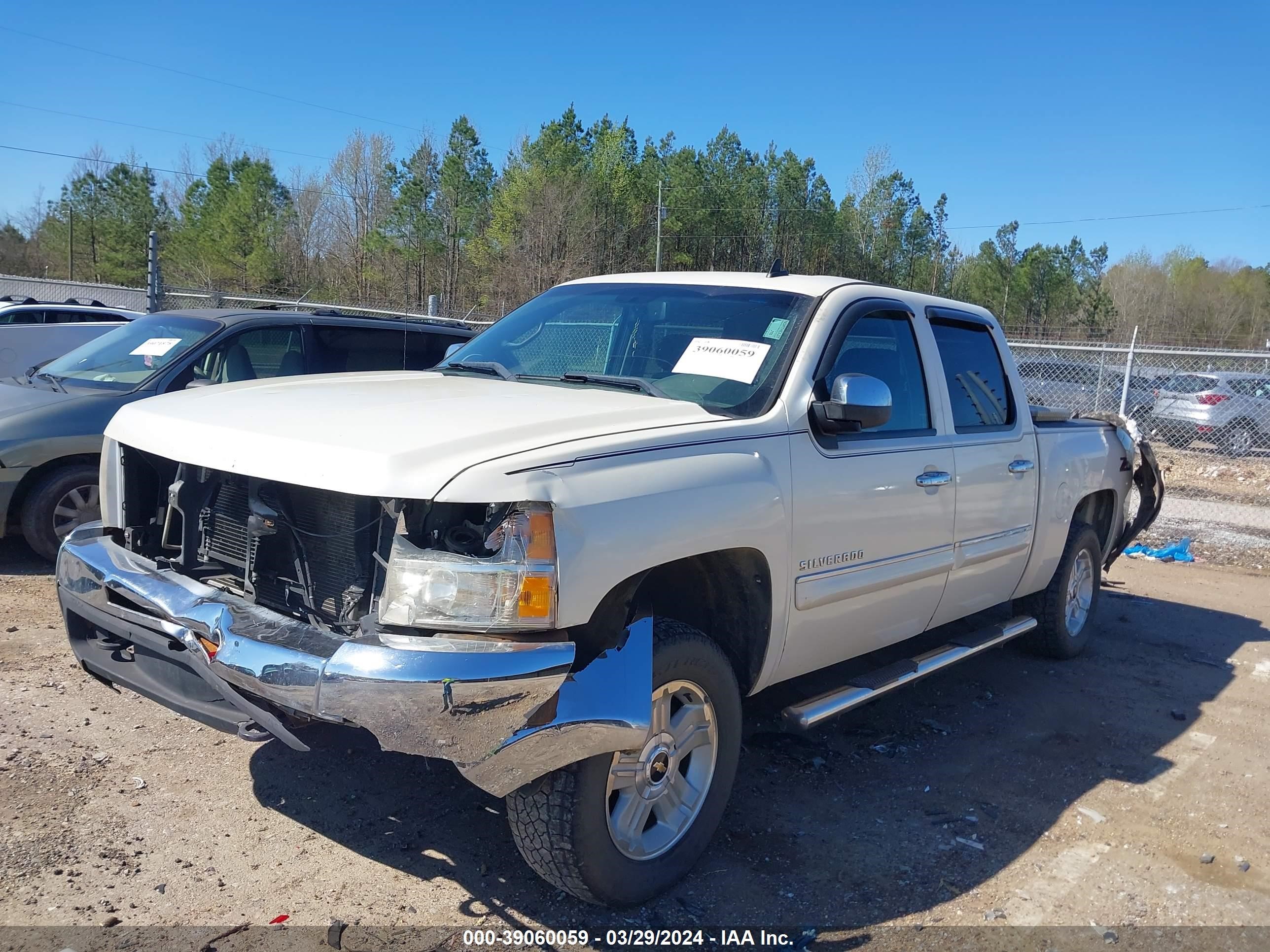 Photo 1 VIN: 3GCPKSE71DG230724 - CHEVROLET SILVERADO 