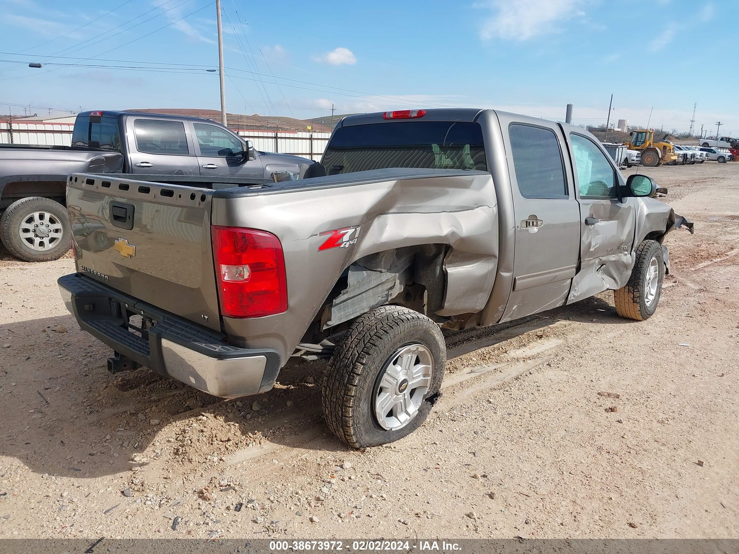 Photo 3 VIN: 3GCPKSE72CG207838 - CHEVROLET SILVERADO 