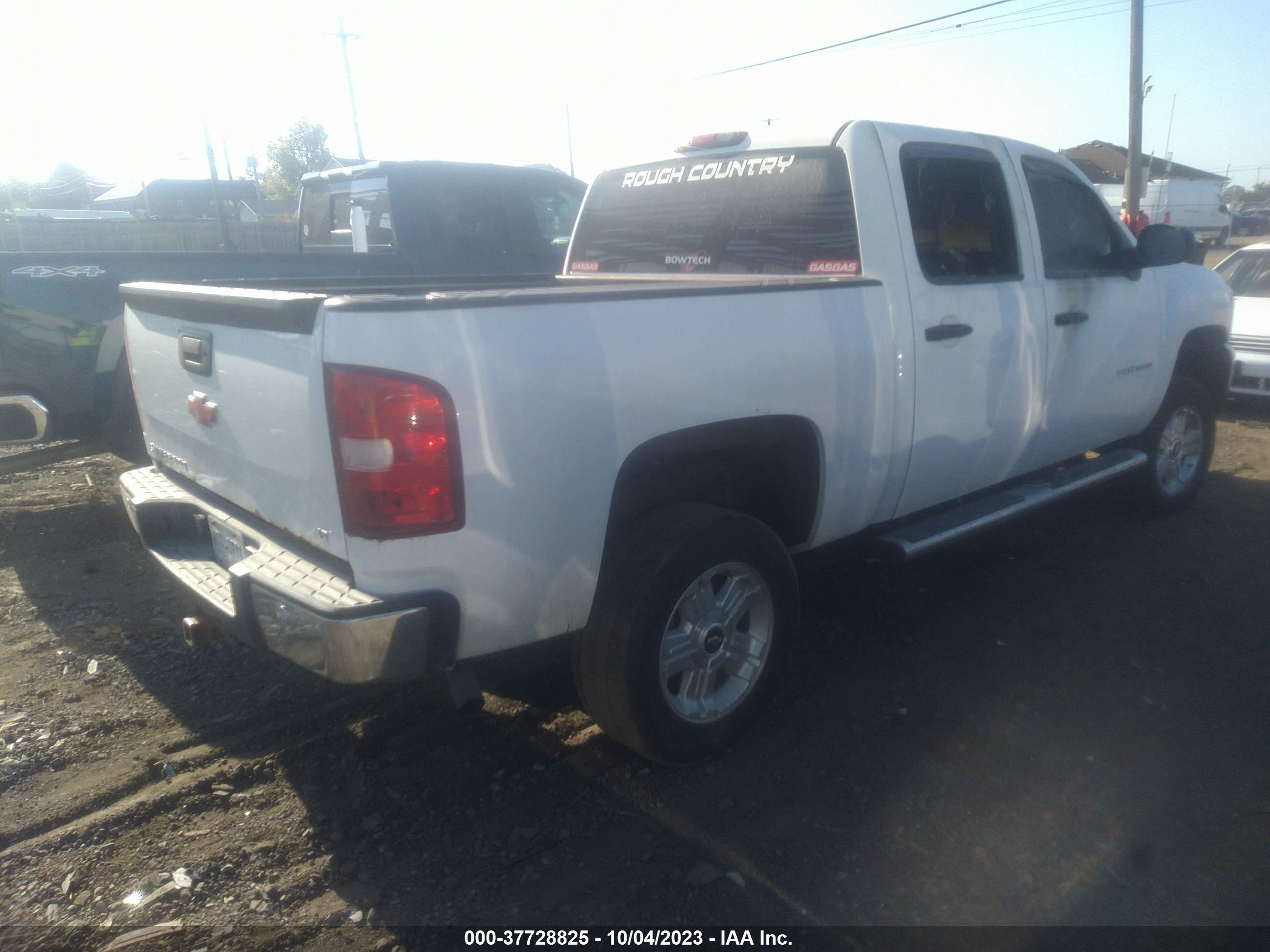 Photo 3 VIN: 3GCPKSE72DG158058 - CHEVROLET SILVERADO 