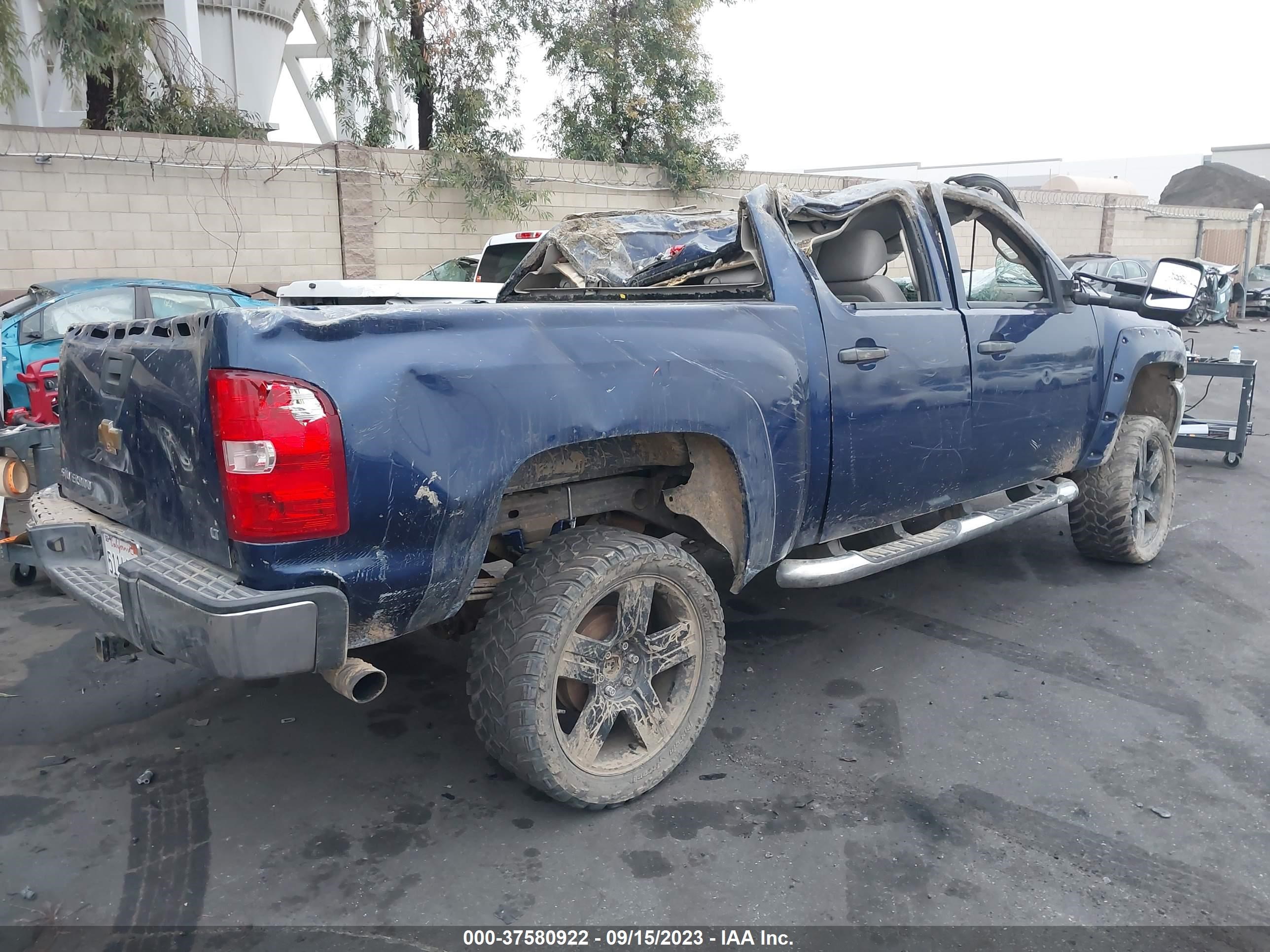 Photo 3 VIN: 3GCPKSE72DG174051 - CHEVROLET SILVERADO 