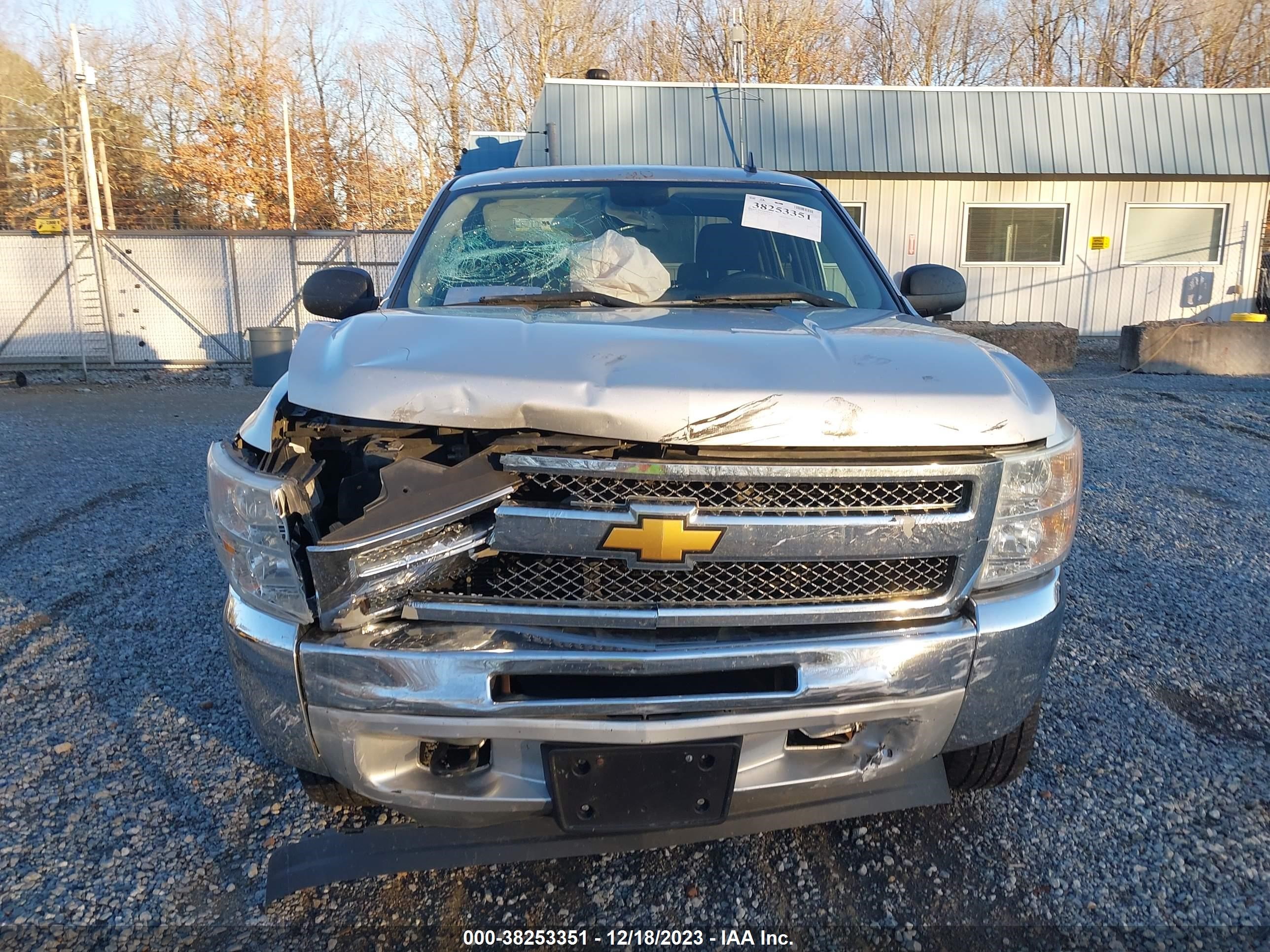 Photo 11 VIN: 3GCPKSE73DG109371 - CHEVROLET SILVERADO 