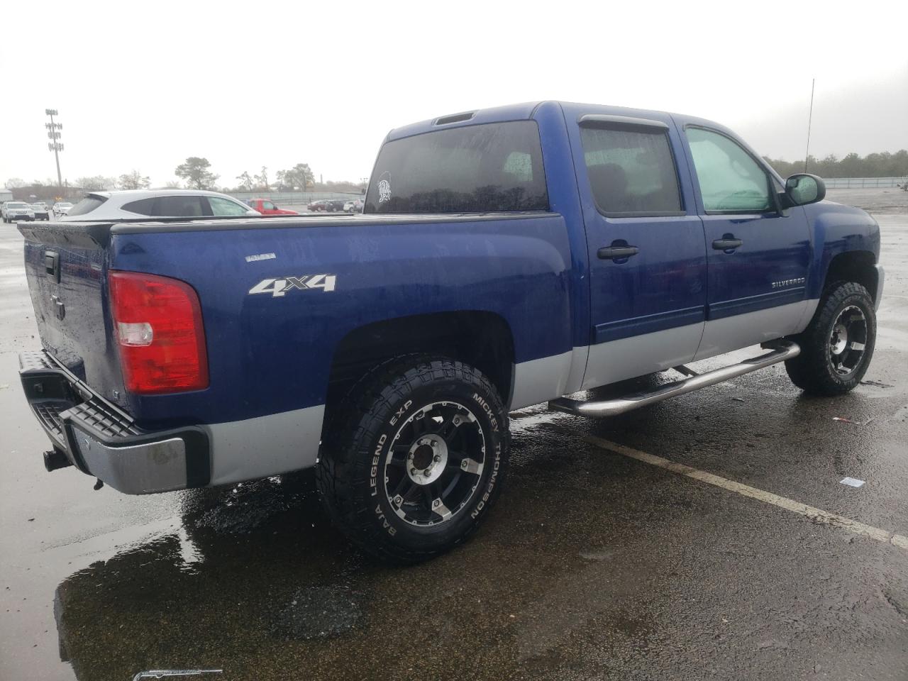 Photo 2 VIN: 3GCPKSE75DG124924 - CHEVROLET SILVERADO 