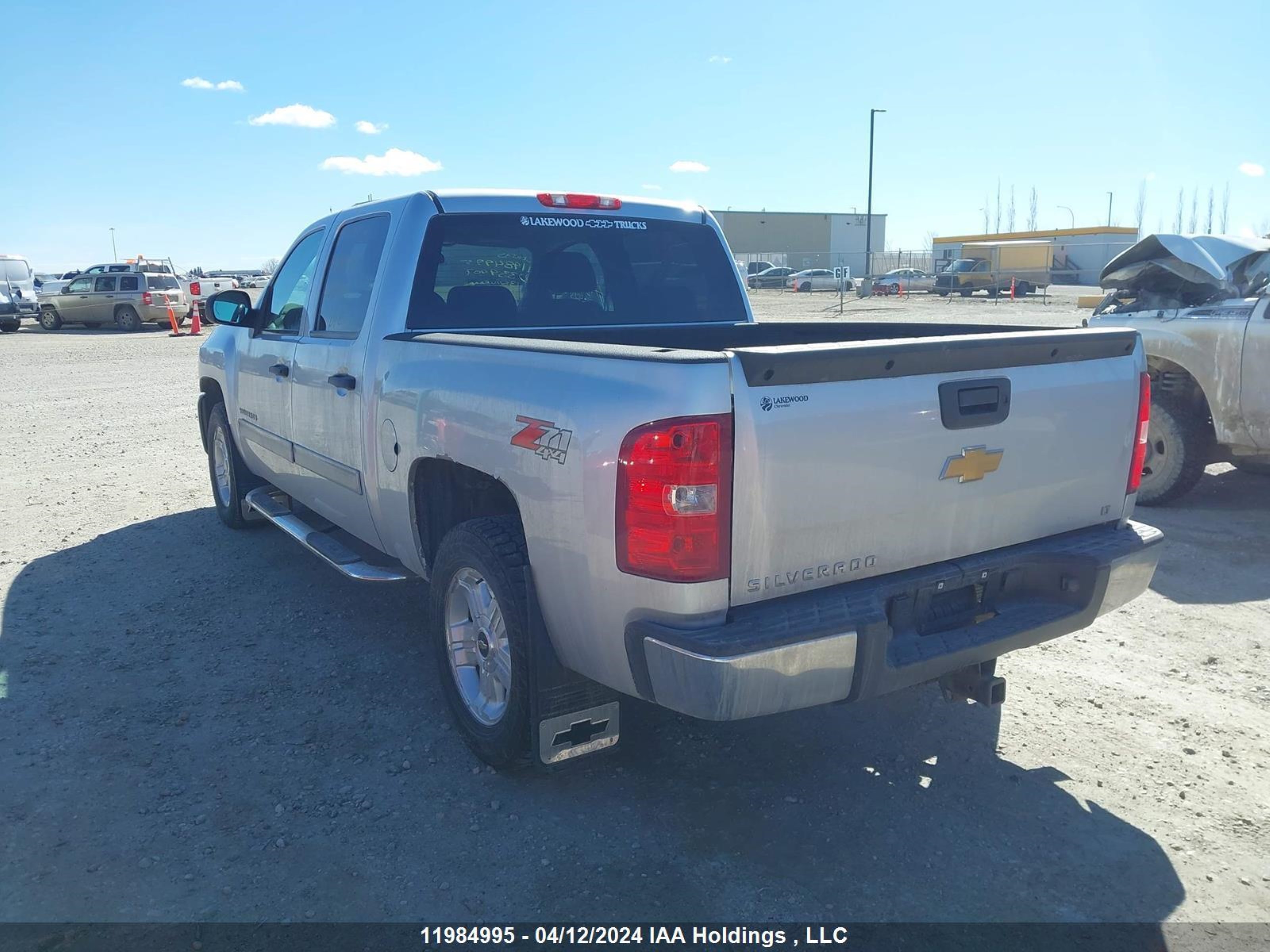 Photo 2 VIN: 3GCPKSE76DG339907 - CHEVROLET SILVERADO 