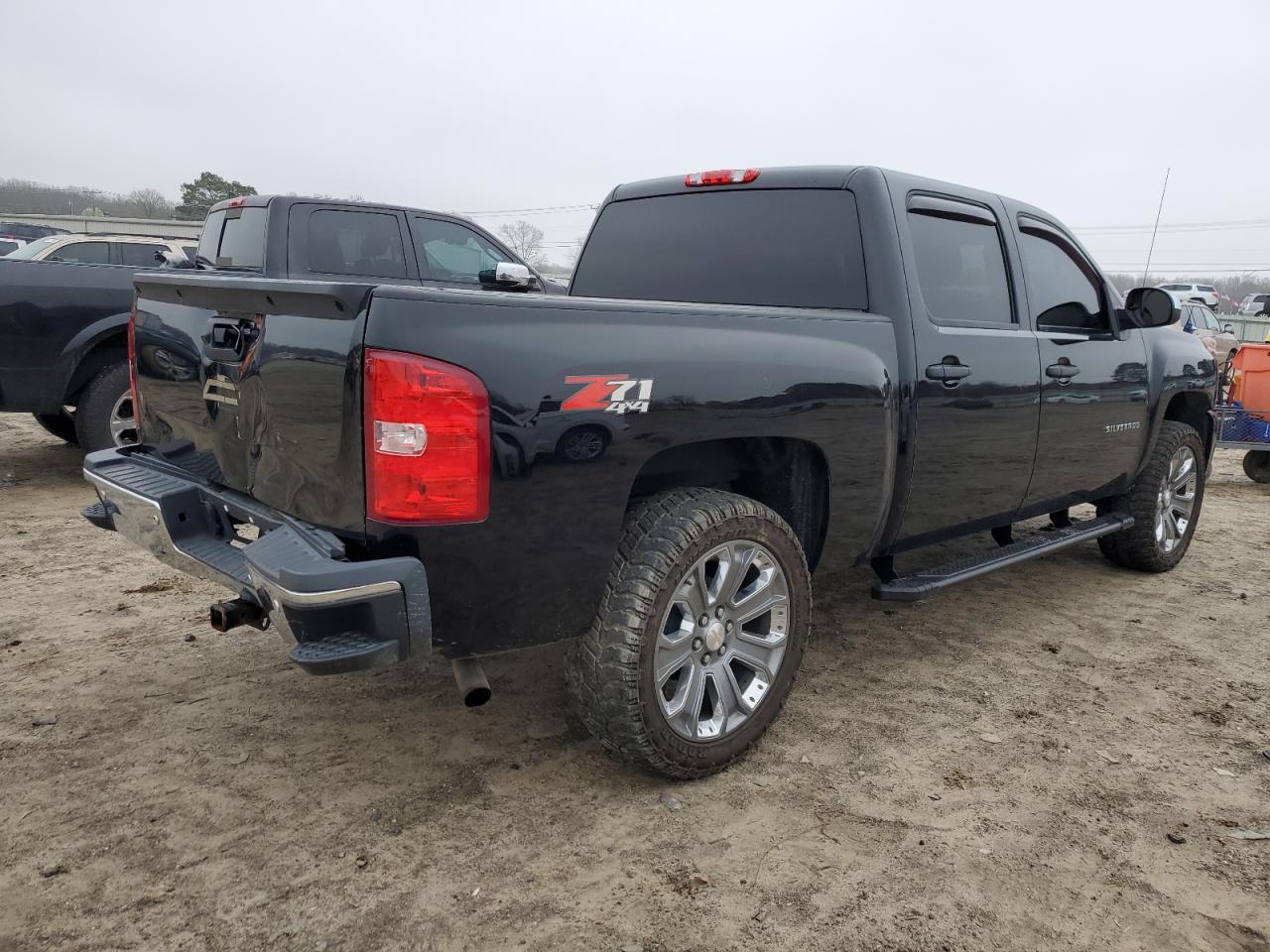 Photo 2 VIN: 3GCPKSE77CG294698 - CHEVROLET SILVERADO 