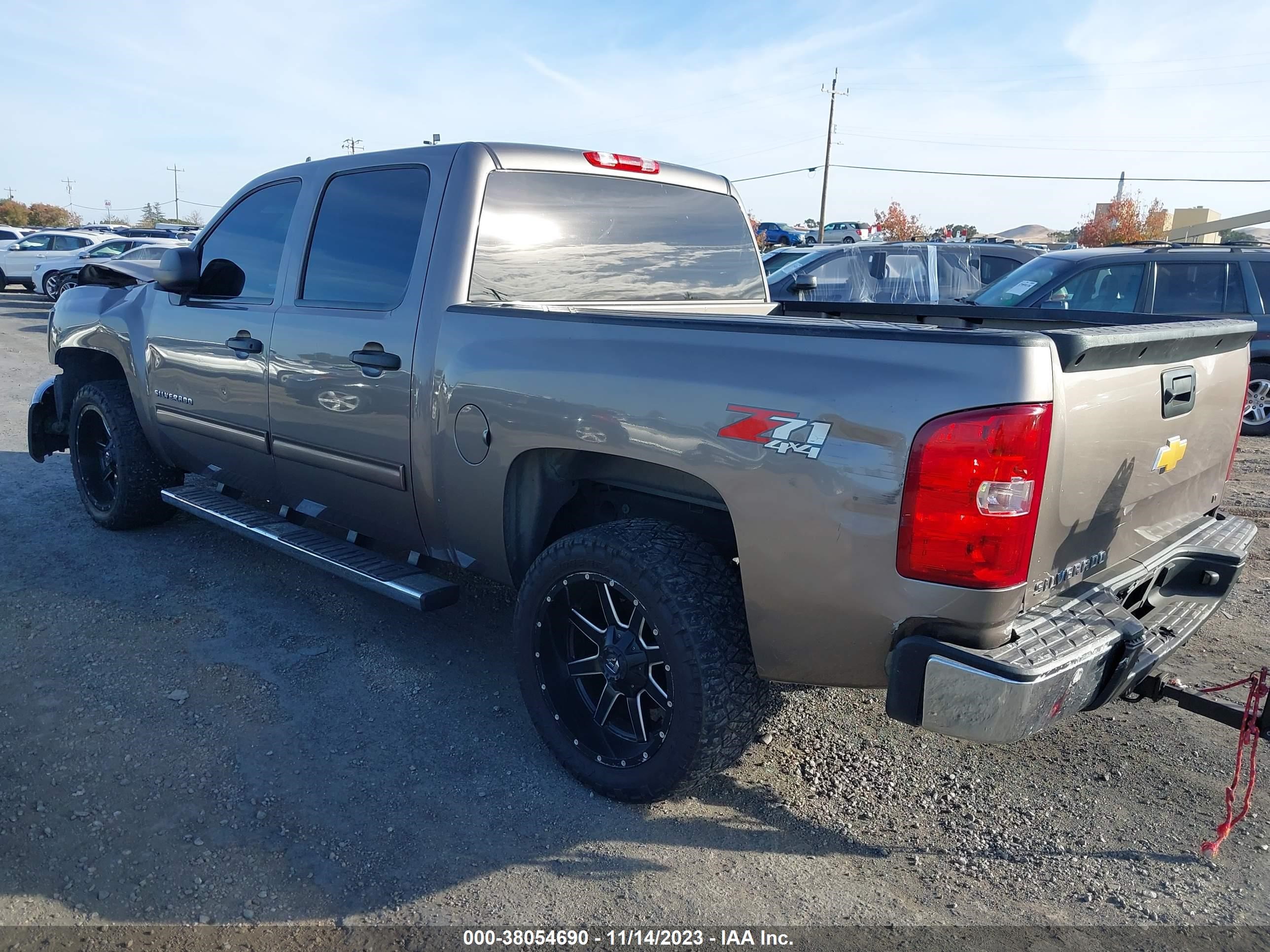 Photo 2 VIN: 3GCPKSE78CG211246 - CHEVROLET SILVERADO 