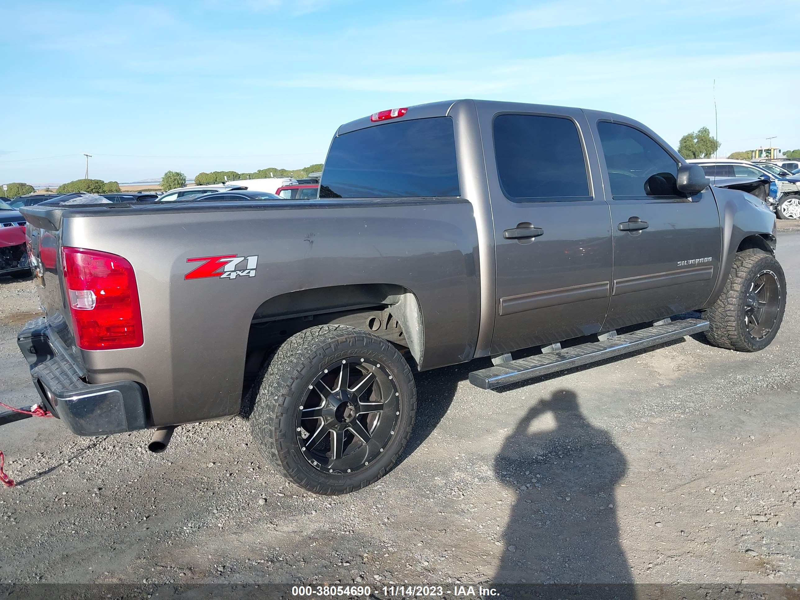 Photo 3 VIN: 3GCPKSE78CG211246 - CHEVROLET SILVERADO 