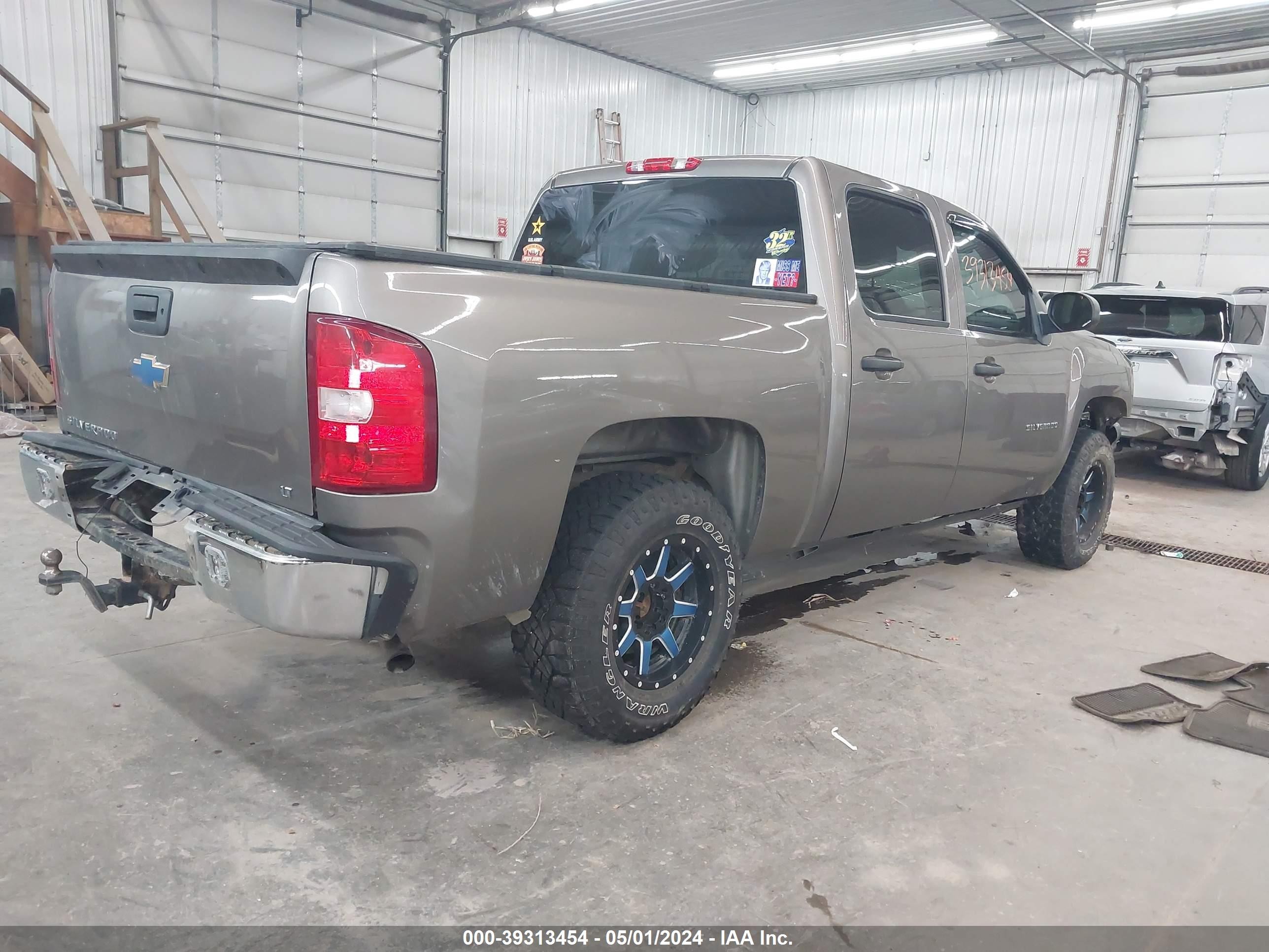 Photo 3 VIN: 3GCPKSE78CG263041 - CHEVROLET SILVERADO 