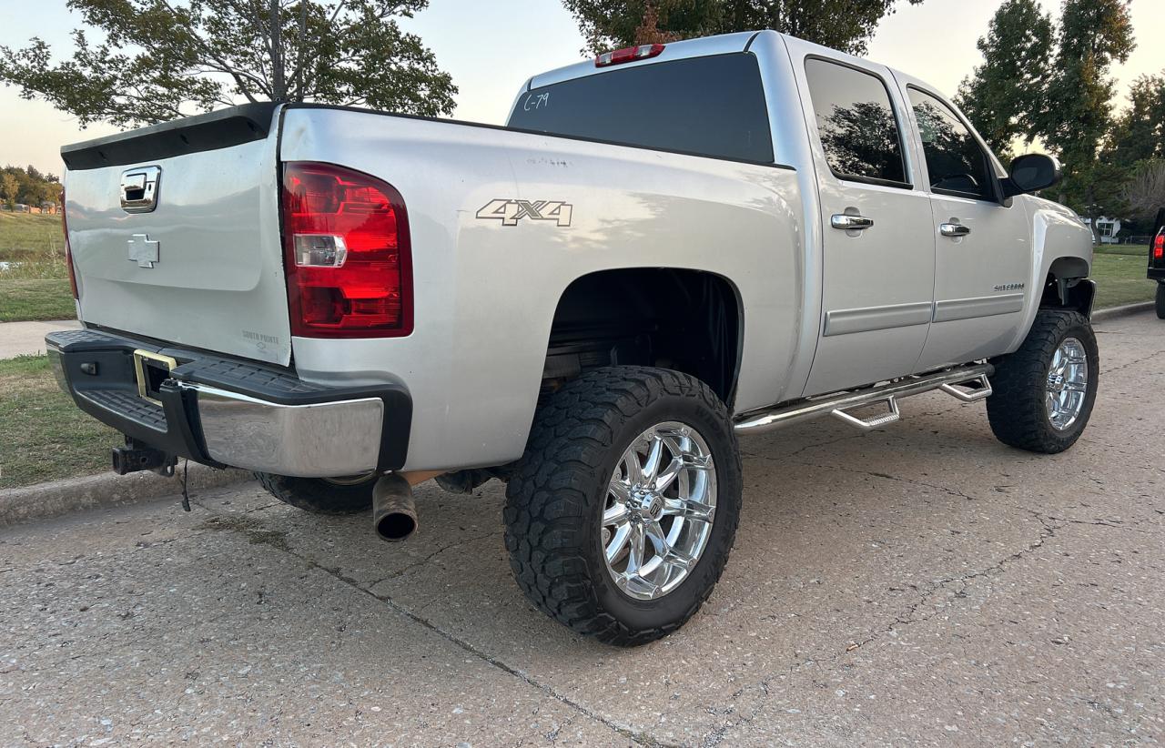 Photo 3 VIN: 3GCPKSE78DG247732 - CHEVROLET SILVERADO 