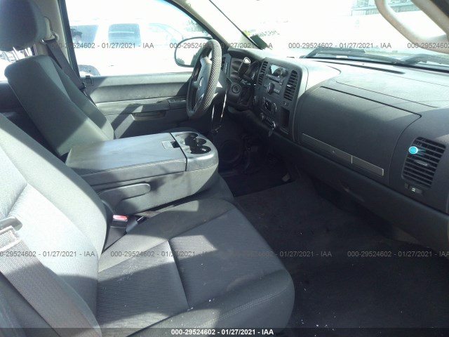 Photo 4 VIN: 3GCPKSE7XDG114972 - CHEVROLET SILVERADO 1500 