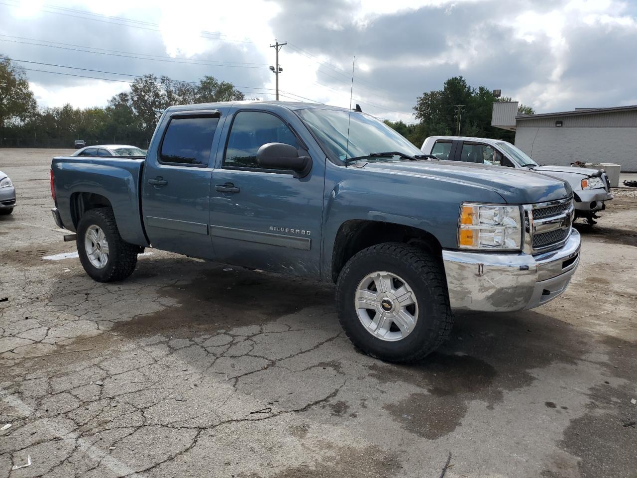 Photo 3 VIN: 3GCPKSE7XDG232844 - CHEVROLET SILVERADO 