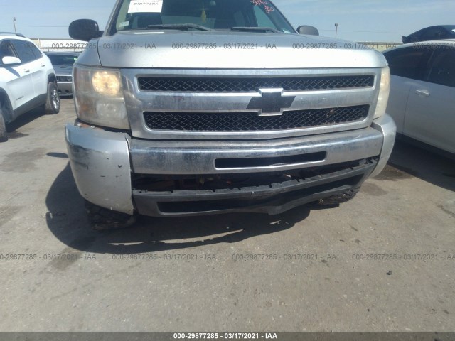 Photo 5 VIN: 3GCPKSEA1BG130728 - CHEVROLET SILVERADO 1500 