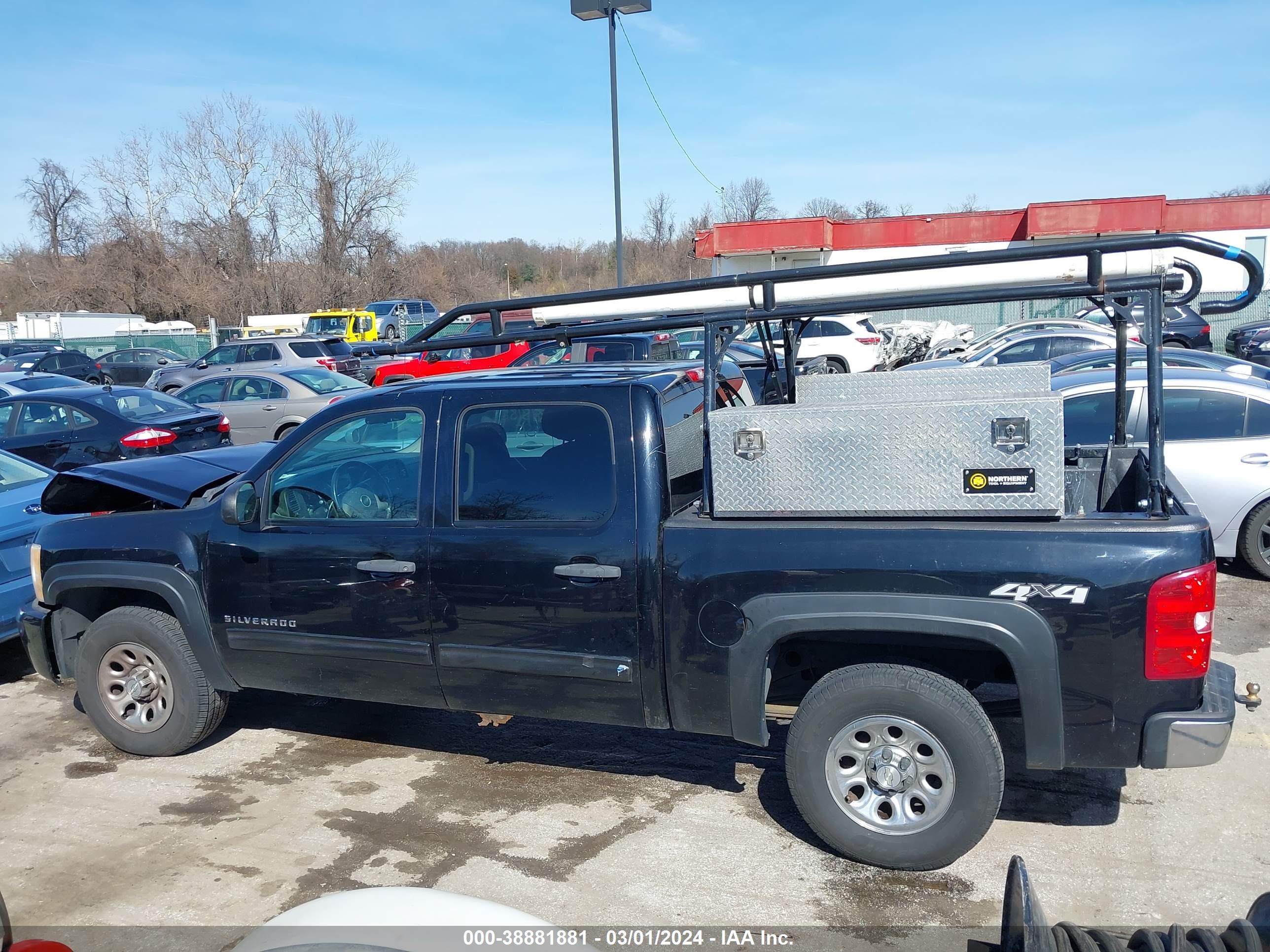 Photo 13 VIN: 3GCPKSEA8BG199318 - CHEVROLET SILVERADO 