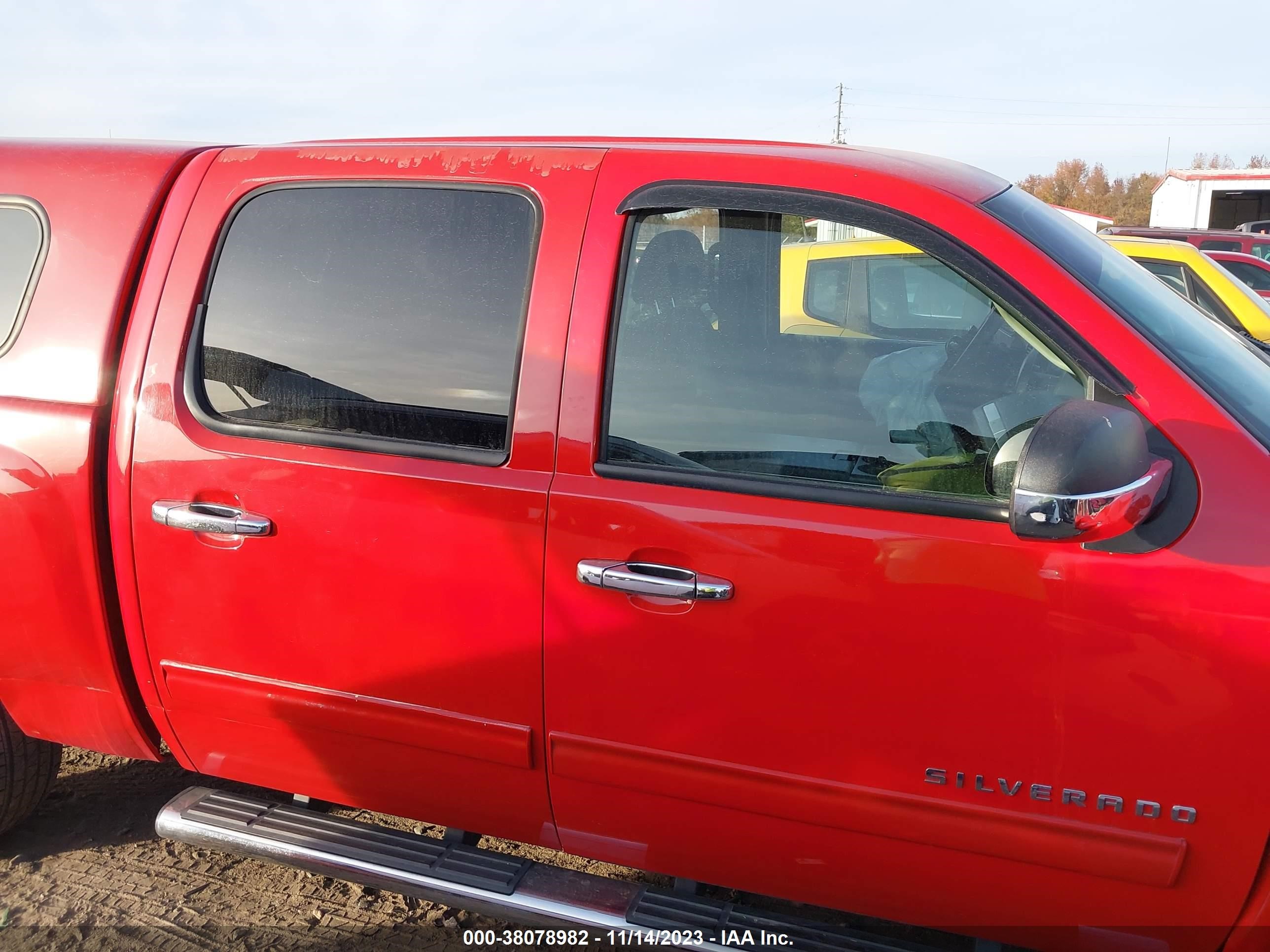 Photo 12 VIN: 3GCPKSEA8CG113779 - CHEVROLET SILVERADO 