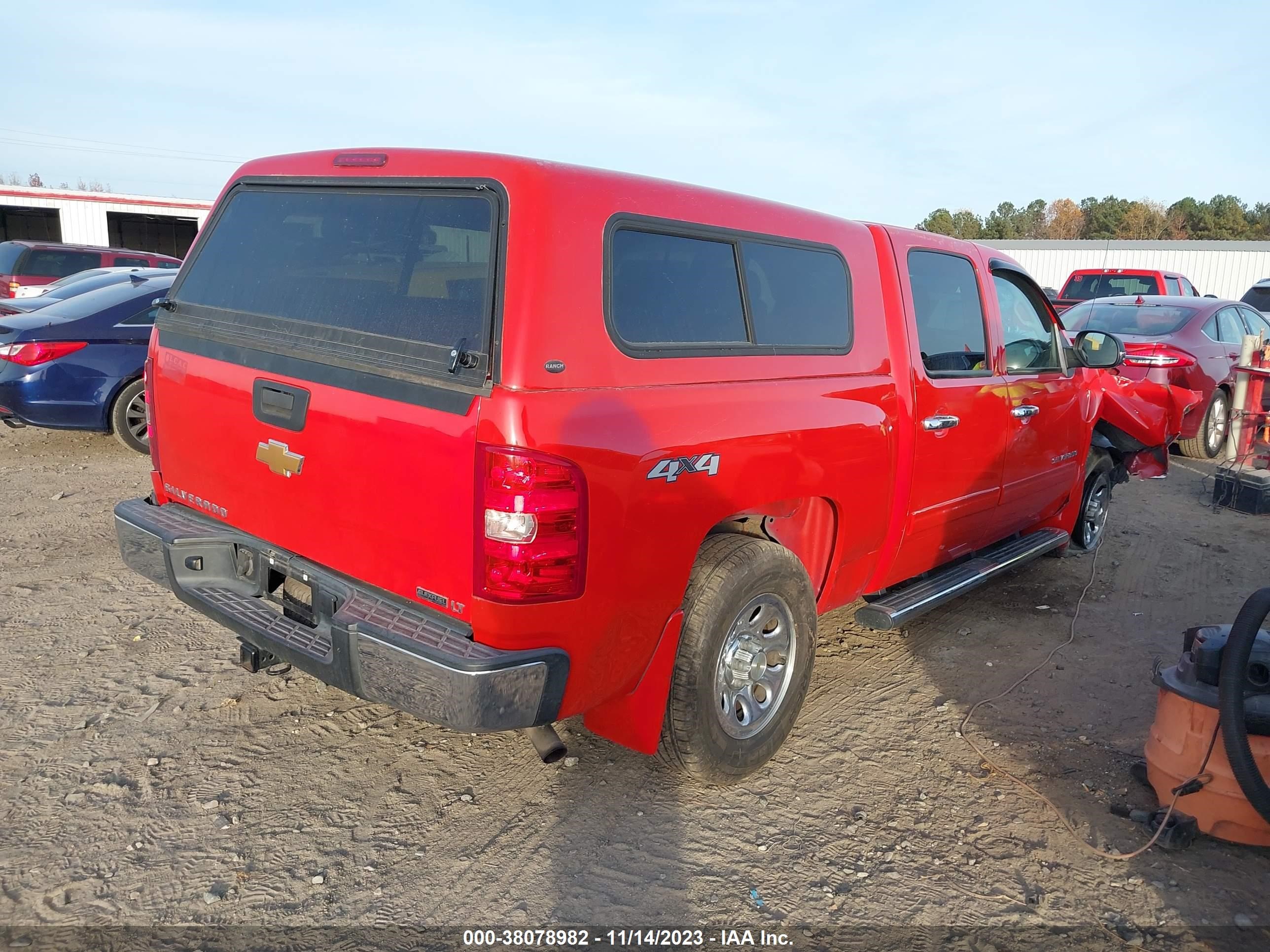 Photo 3 VIN: 3GCPKSEA8CG113779 - CHEVROLET SILVERADO 