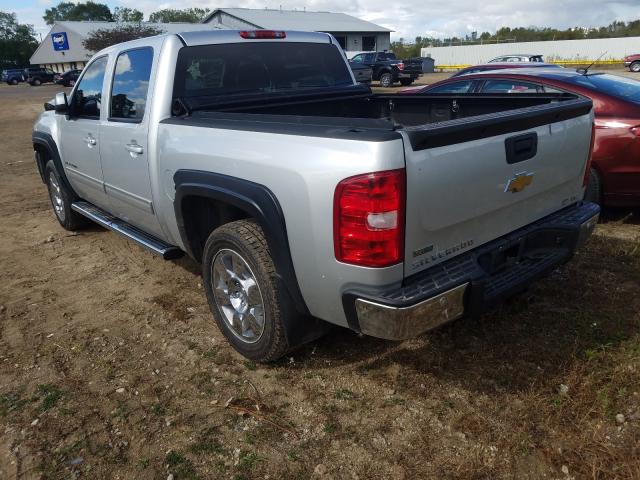 Photo 2 VIN: 3GCPKTE25BG223881 - CHEVROLET SILVERADO 