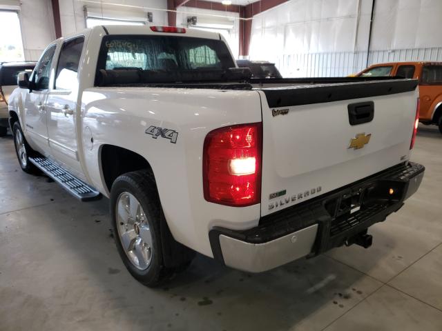 Photo 2 VIN: 3GCPKTE29BG250243 - CHEVROLET SILVERADO 