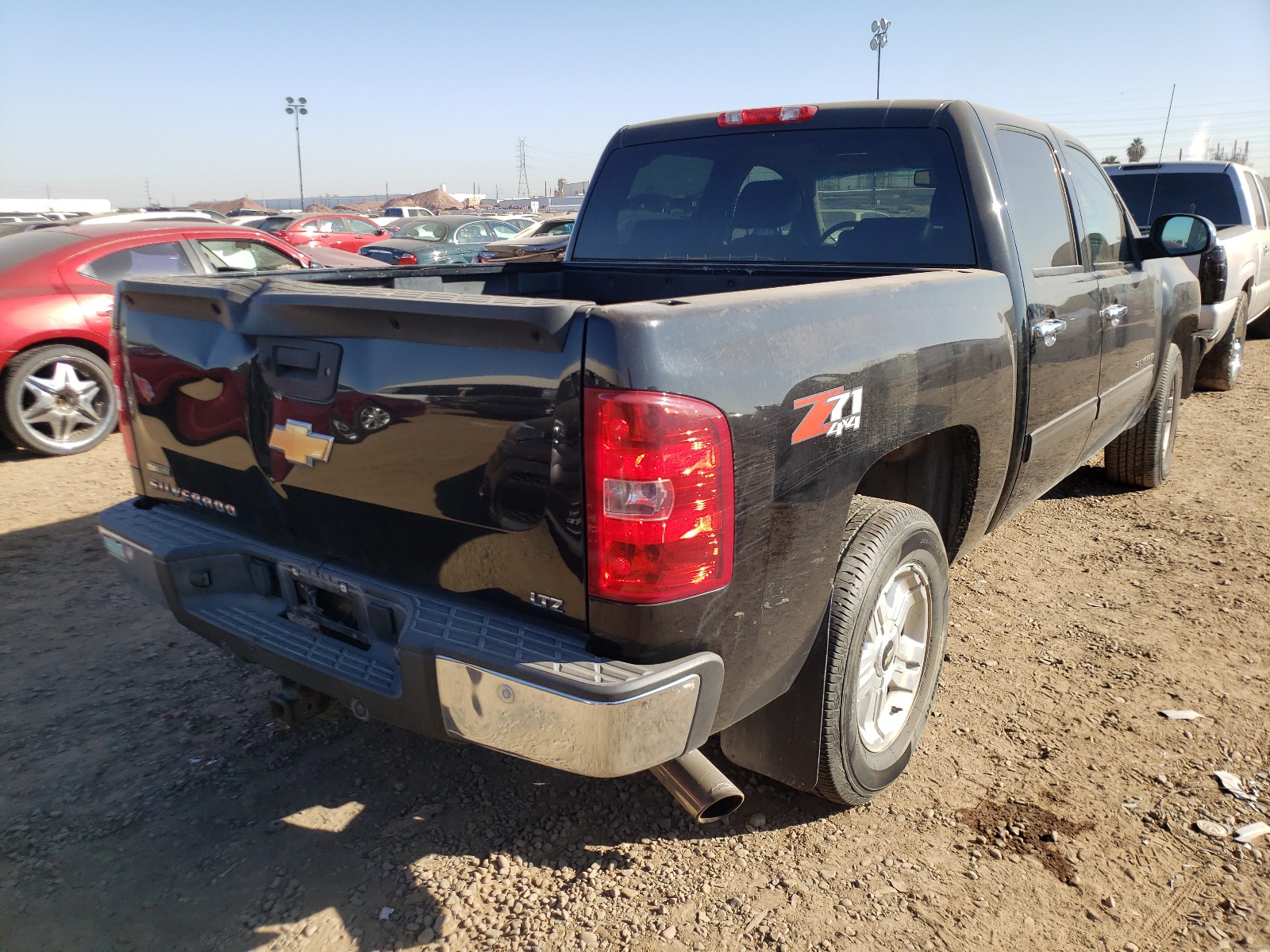 Photo 3 VIN: 3GCPKTE31BG366920 - CHEVROLET SILVERADO 