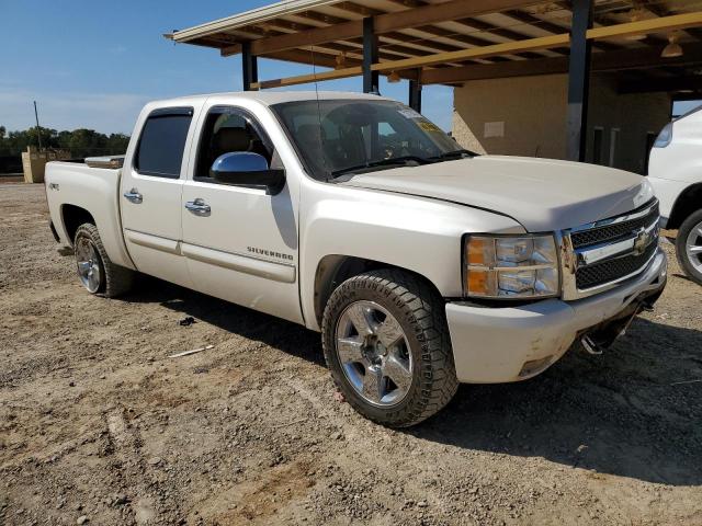 Photo 3 VIN: 3GCPKTE32BG158092 - CHEVROLET SILVERADO 