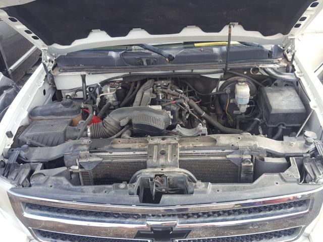 Photo 6 VIN: 3GCPKTE33BG242020 - CHEVROLET SILVERADO 