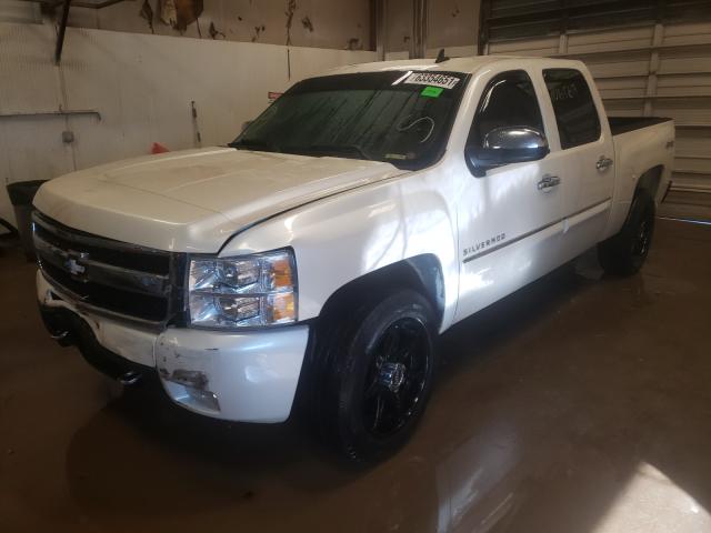 Photo 1 VIN: 3GCPKTE33BG370497 - CHEVROLET SILVERADO 