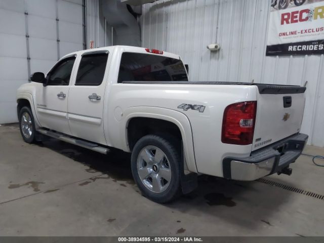 Photo 2 VIN: 3GCPKTE36BG322895 - CHEVROLET SILVERADO 1500 