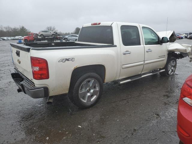 Photo 2 VIN: 3GCPKTE37BG242666 - CHEVROLET SILVERADO 