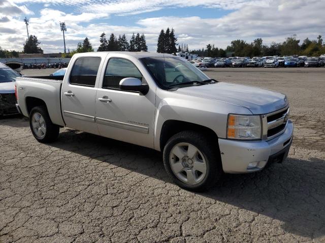 Photo 3 VIN: 3GCPKTE3XBG148460 - CHEVROLET SILVERADO 