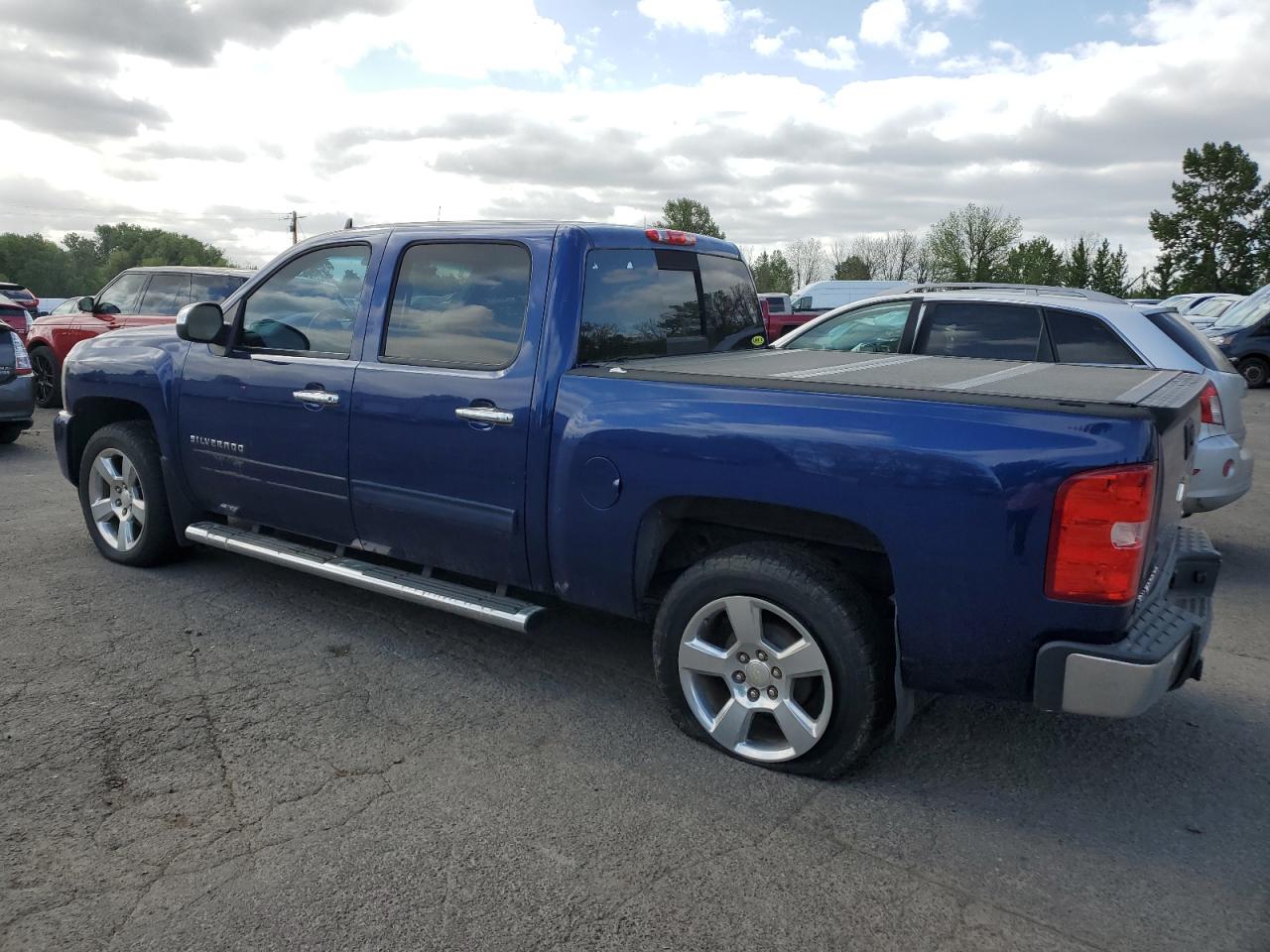 Photo 1 VIN: 3GCPKTE71CG297151 - CHEVROLET SILVERADO 