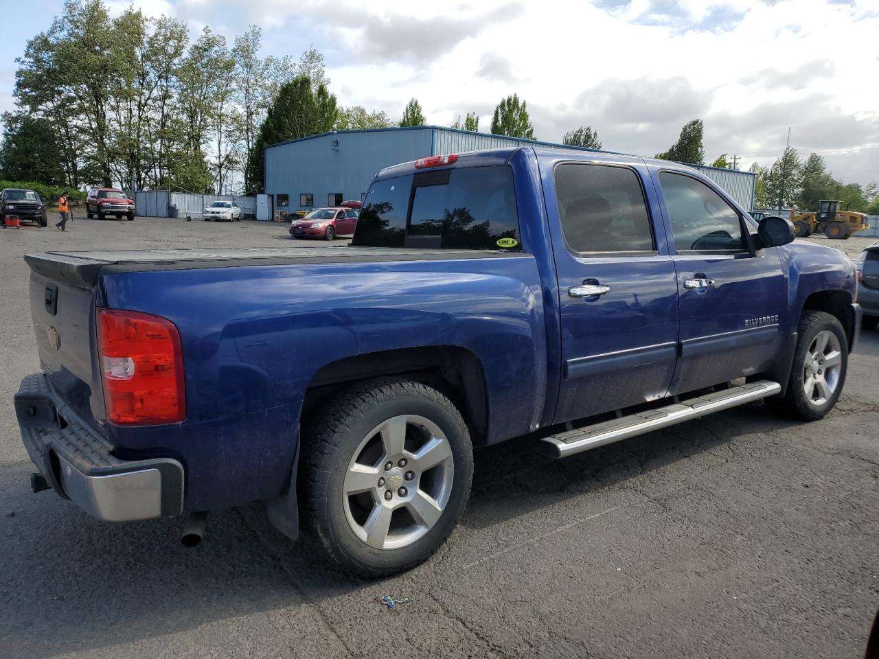 Photo 2 VIN: 3GCPKTE71CG297151 - CHEVROLET SILVERADO 