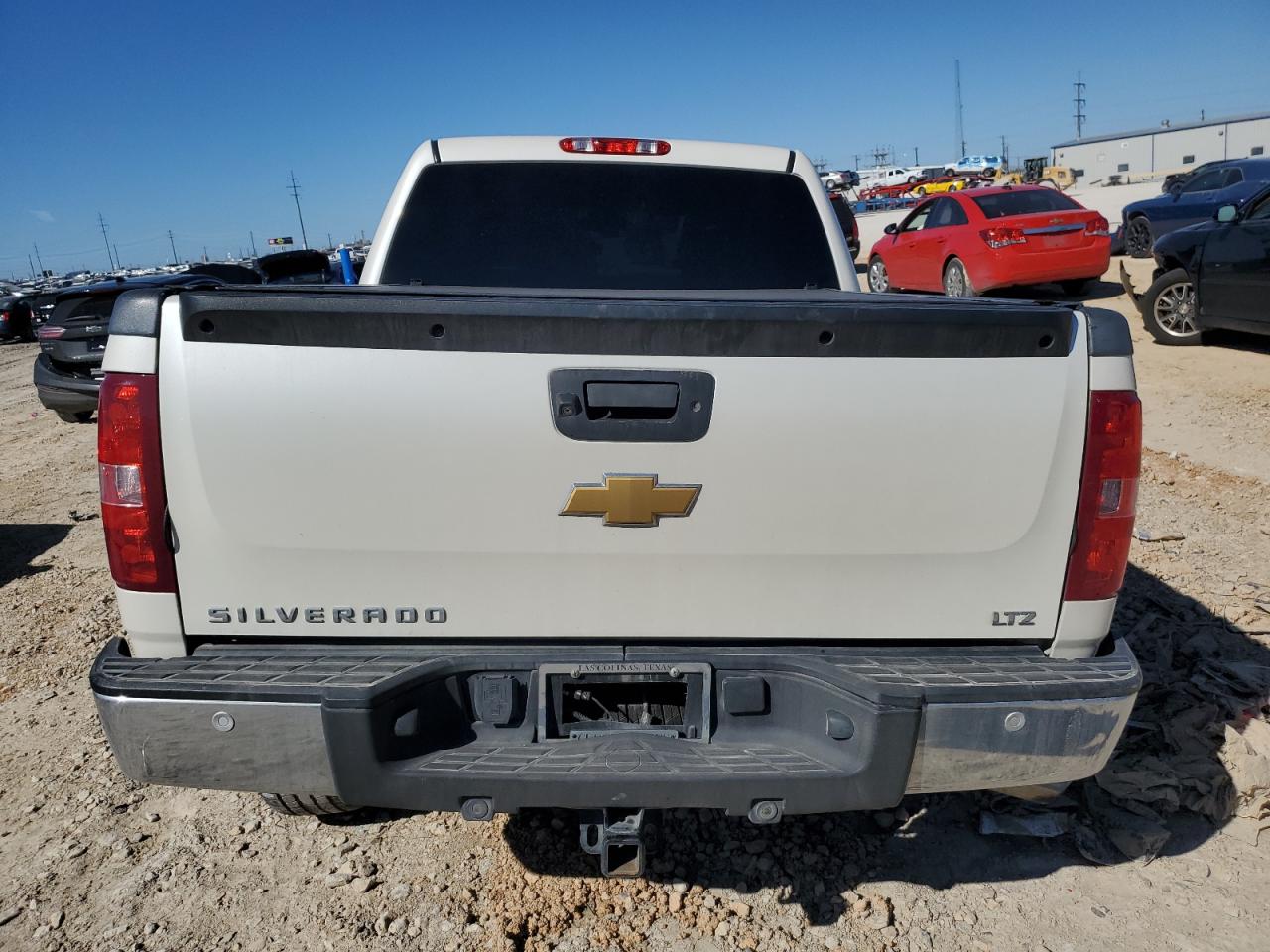 Photo 5 VIN: 3GCPKTE74CG302276 - CHEVROLET SILVERADO 