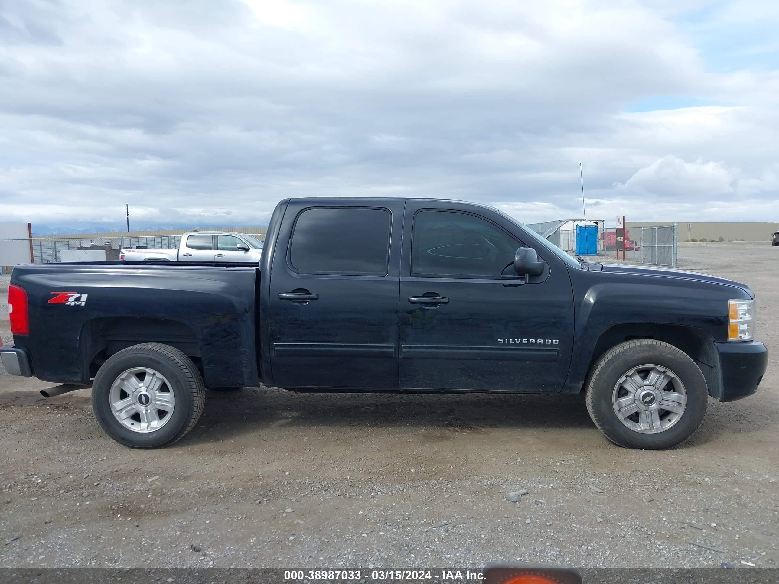 Photo 12 VIN: 3GCPKTE74DG231744 - CHEVROLET SILVERADO 