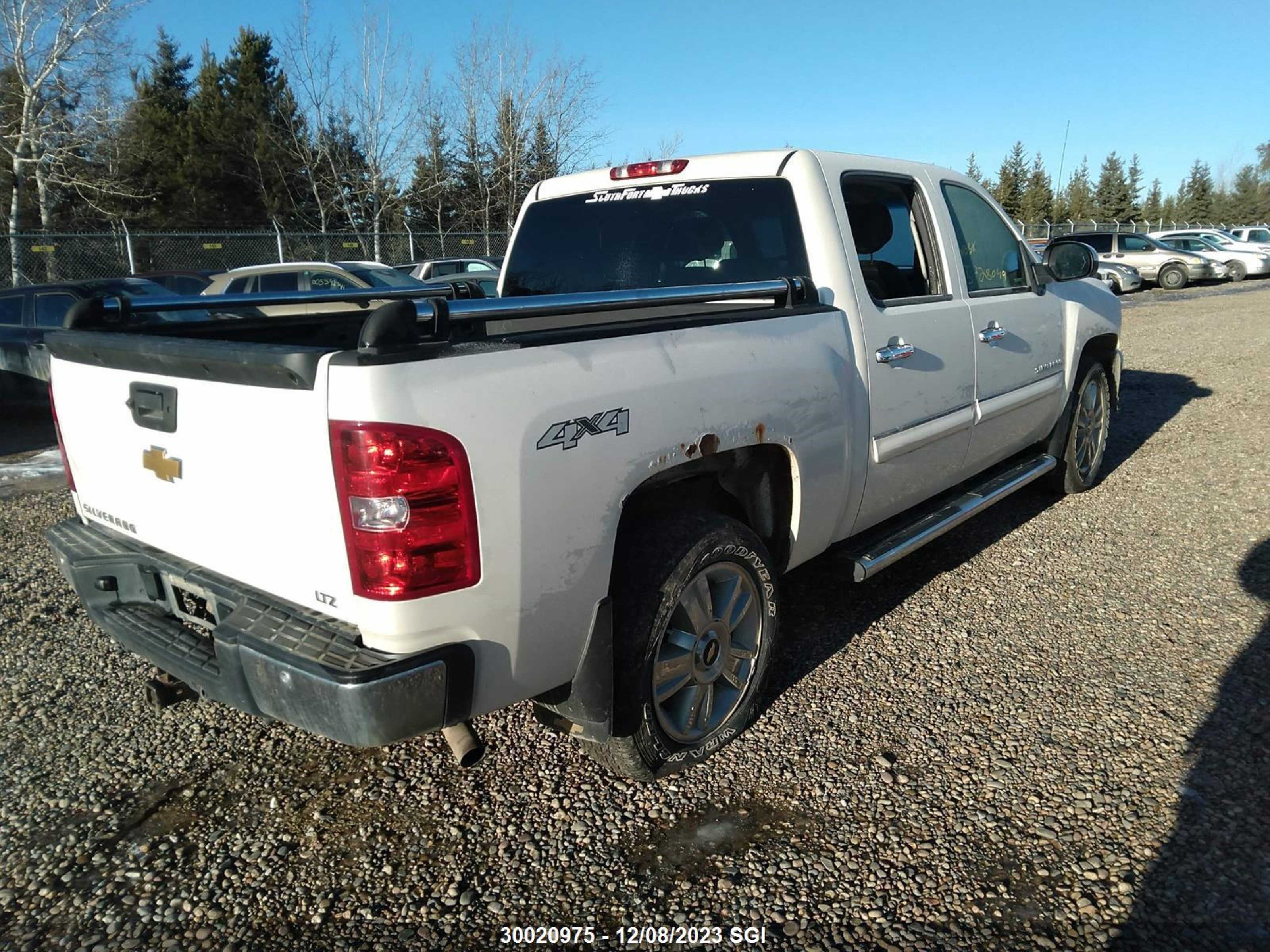 Photo 3 VIN: 3GCPKTE76DG174270 - CHEVROLET SILVERADO 