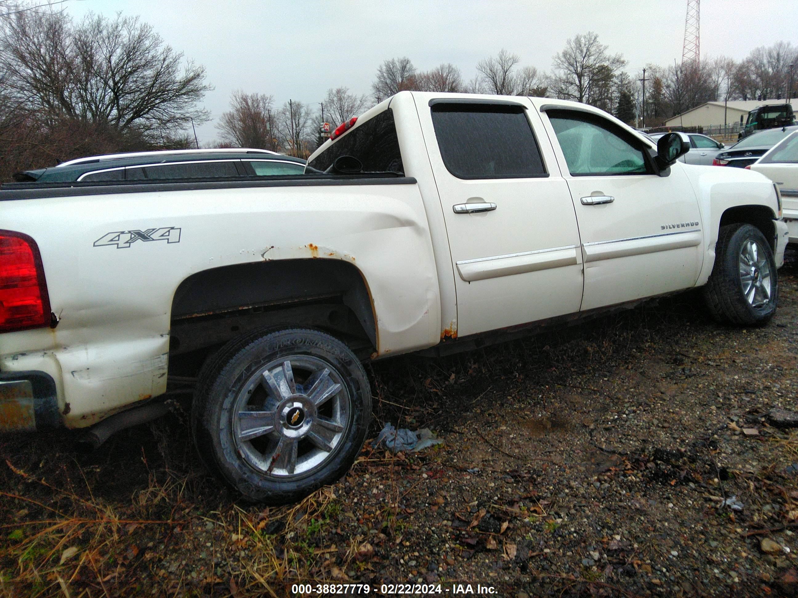 Photo 3 VIN: 3GCPKTE77CG130812 - CHEVROLET SILVERADO 