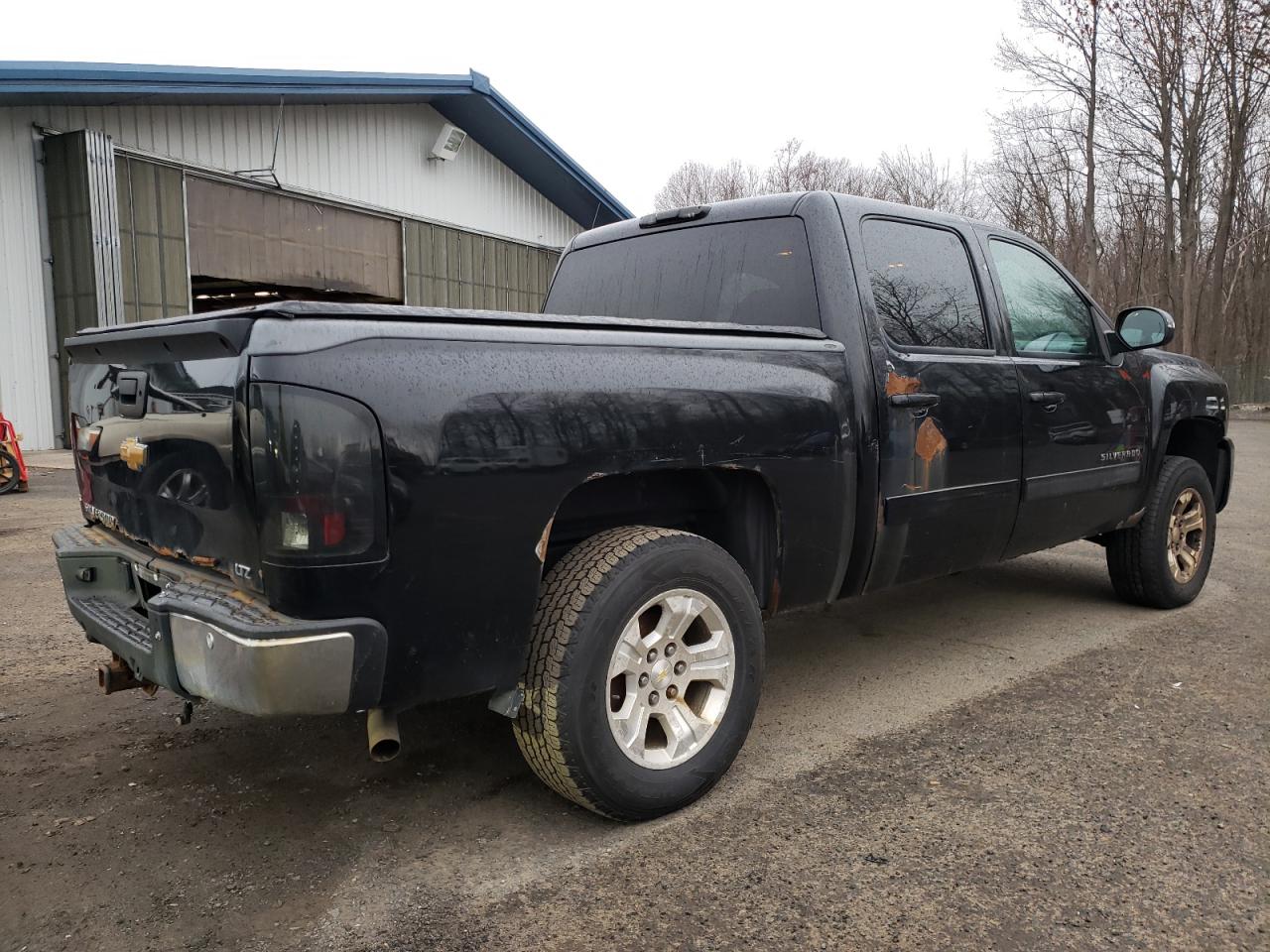 Photo 2 VIN: 3GCPKTE77DG116006 - CHEVROLET SILVERADO 