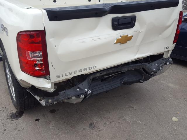 Photo 8 VIN: 3GCPKTE77DG300524 - CHEVROLET SILVERADO 