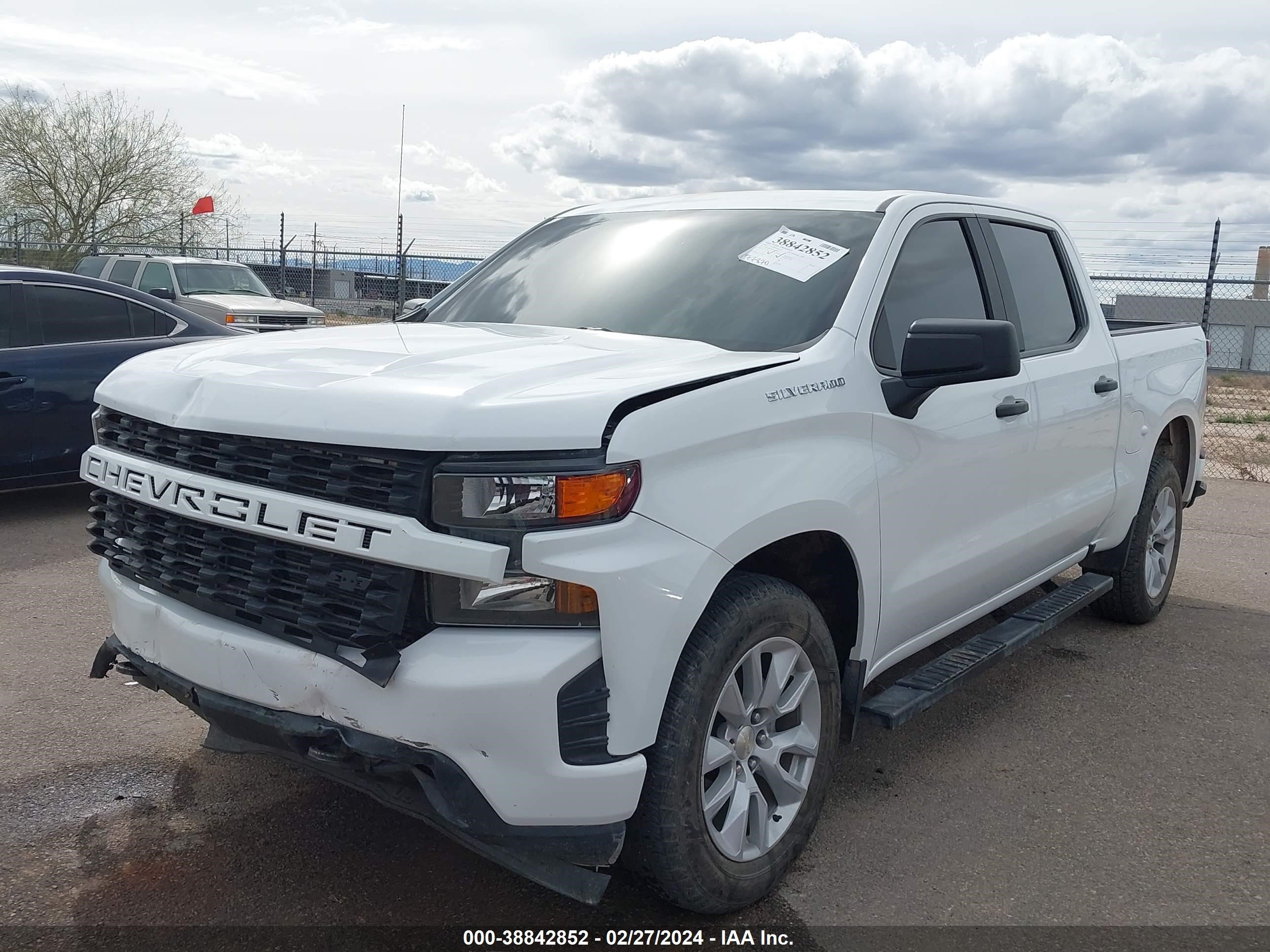 Photo 1 VIN: 3GCPWBEH8KG142098 - CHEVROLET SILVERADO 