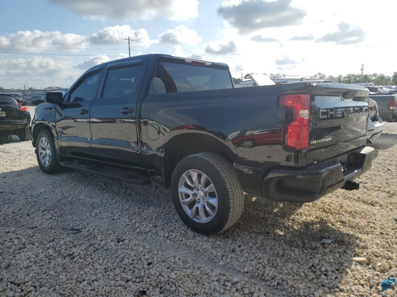 Photo 1 VIN: 3GCPWBEK6NG126188 - CHEVROLET SILVERADO 