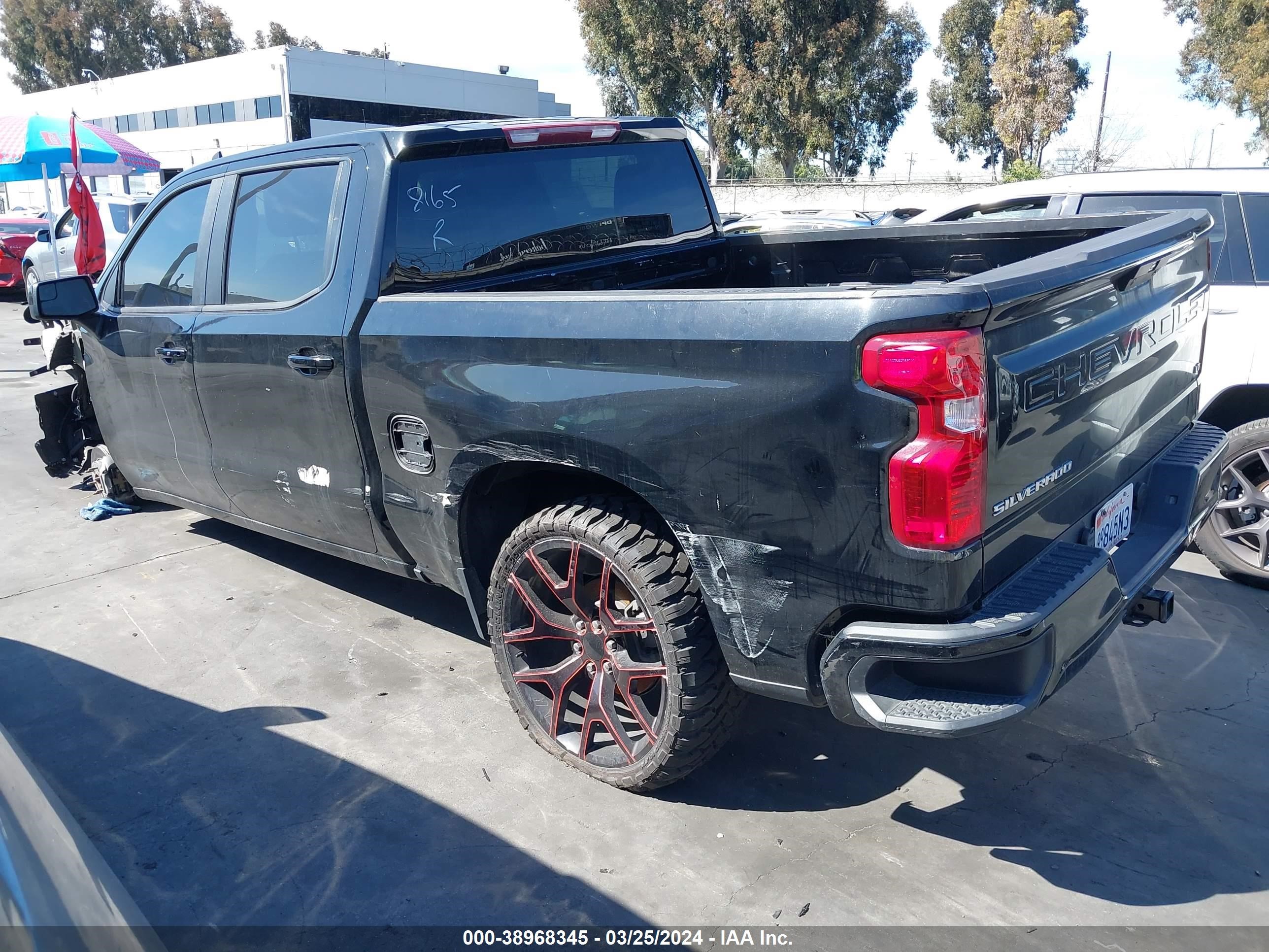 Photo 2 VIN: 3GCPWCED7MG103864 - CHEVROLET SILVERADO 