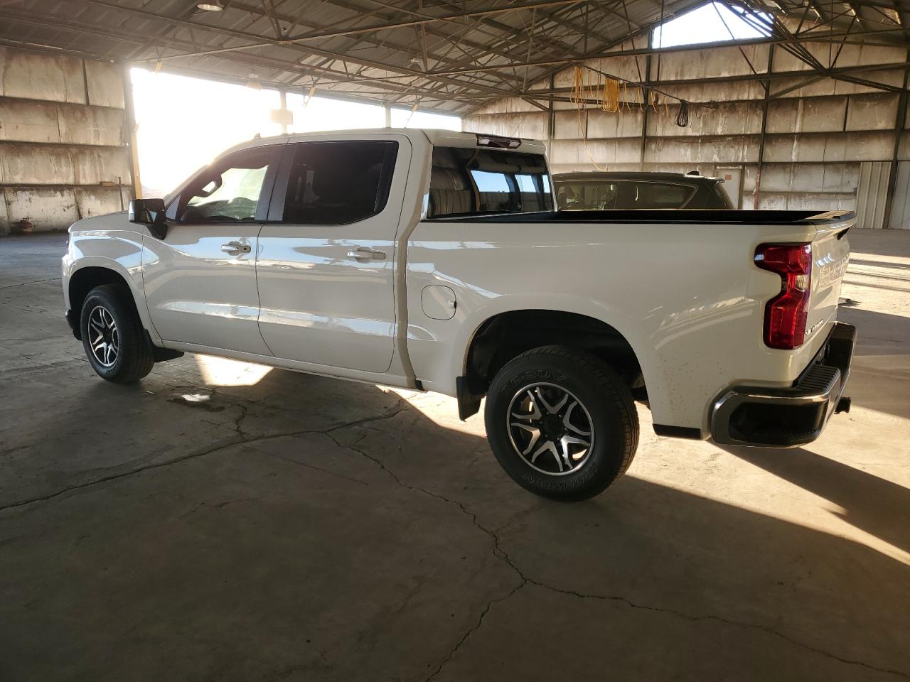 Photo 1 VIN: 3GCPWCED7MG311095 - CHEVROLET SILVERADO 