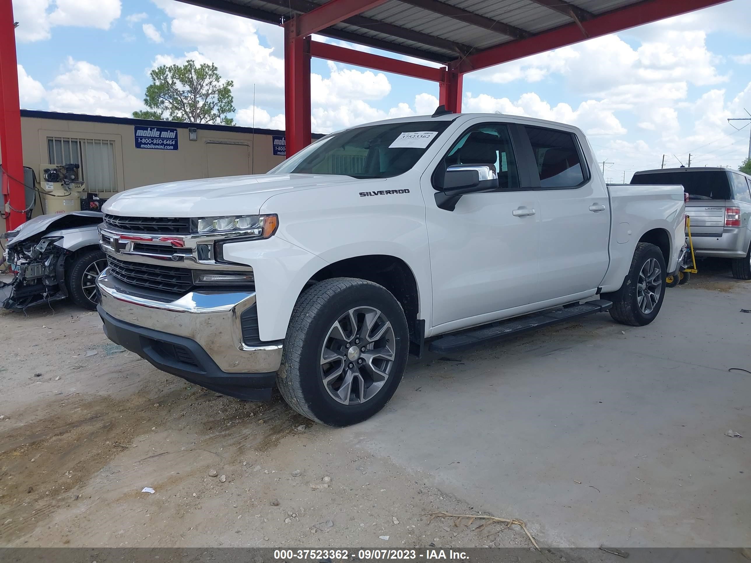 Photo 1 VIN: 3GCPWCEDXLG215153 - CHEVROLET SILVERADO 