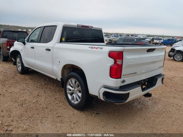 Photo 2 VIN: 3GCPYBEK4NG125339 - CHEVROLET SILVERADO LTD 