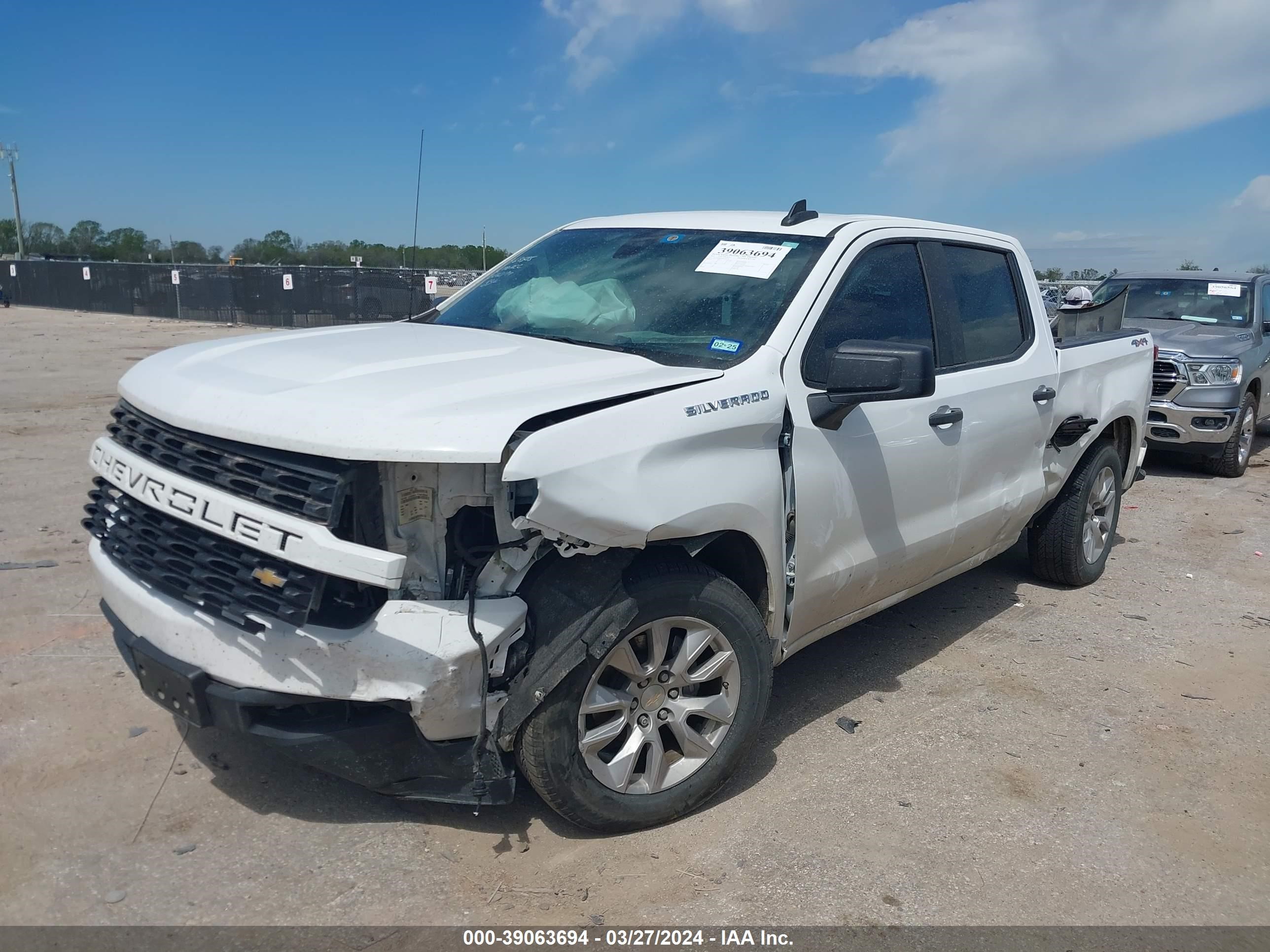 Photo 1 VIN: 3GCPYBEK7NG190976 - CHEVROLET SILVERADO 