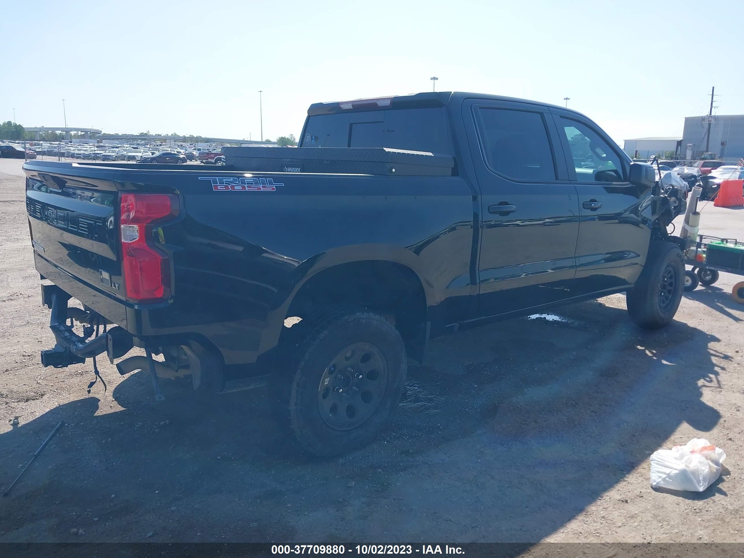 Photo 3 VIN: 3GCPYFED2LG117309 - CHEVROLET SILVERADO 